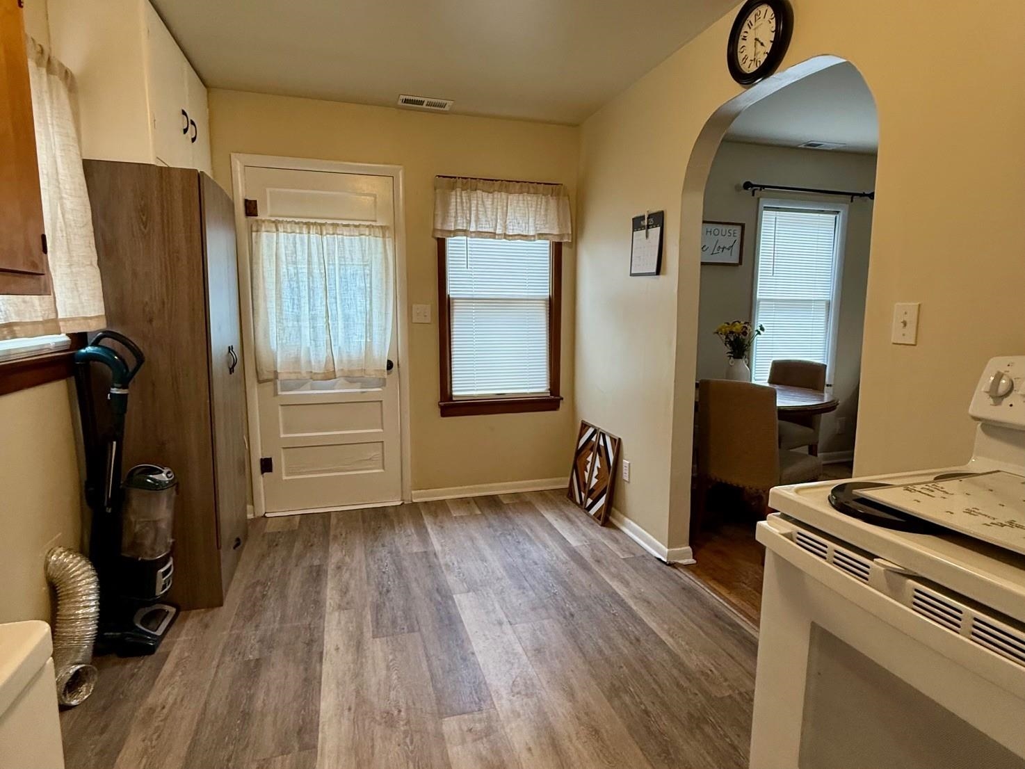 401 N Park St, Wellington, Kansas image 16