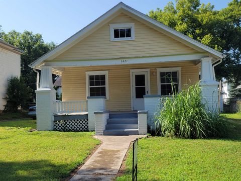 Homes For Sale - 1421 E 2nd Ave<br/> Cowley County, Winfield, KS 67156