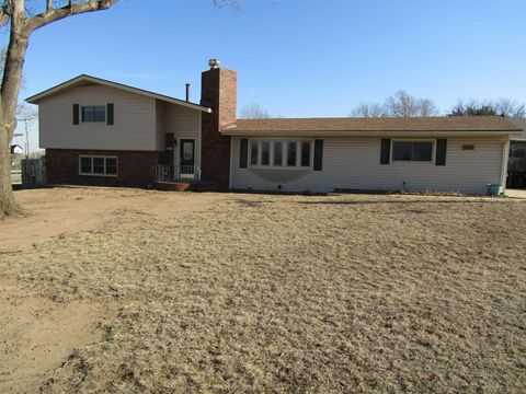Homes For Sale - 1705 Glen Ave<br/> Salina, KS 67401