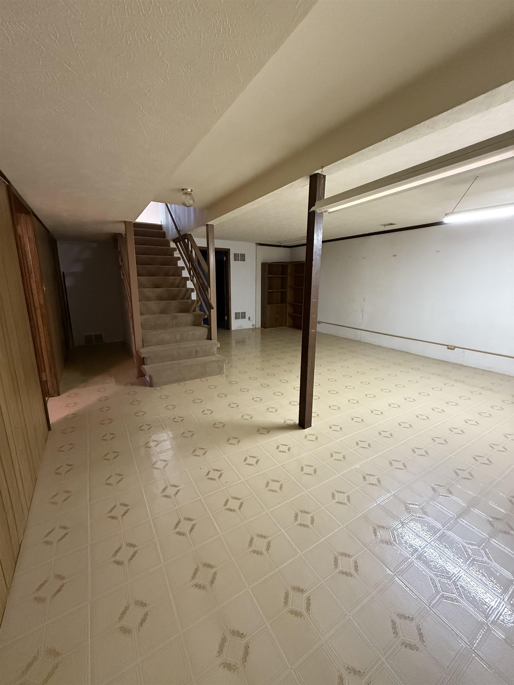 601 Berkshire Dr, Salina, Kansas image 17