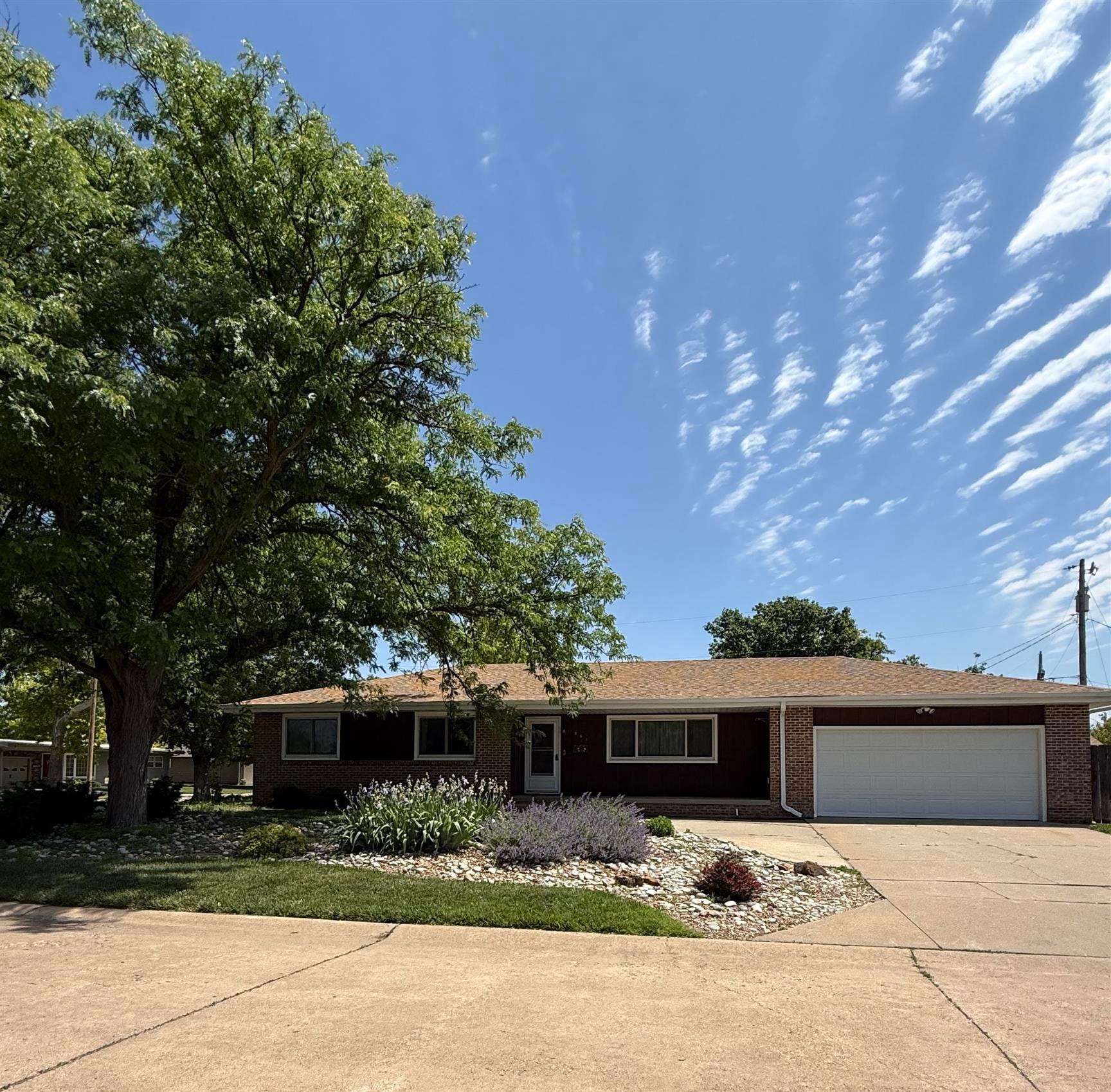 601 Berkshire Dr, Salina, Kansas image 1
