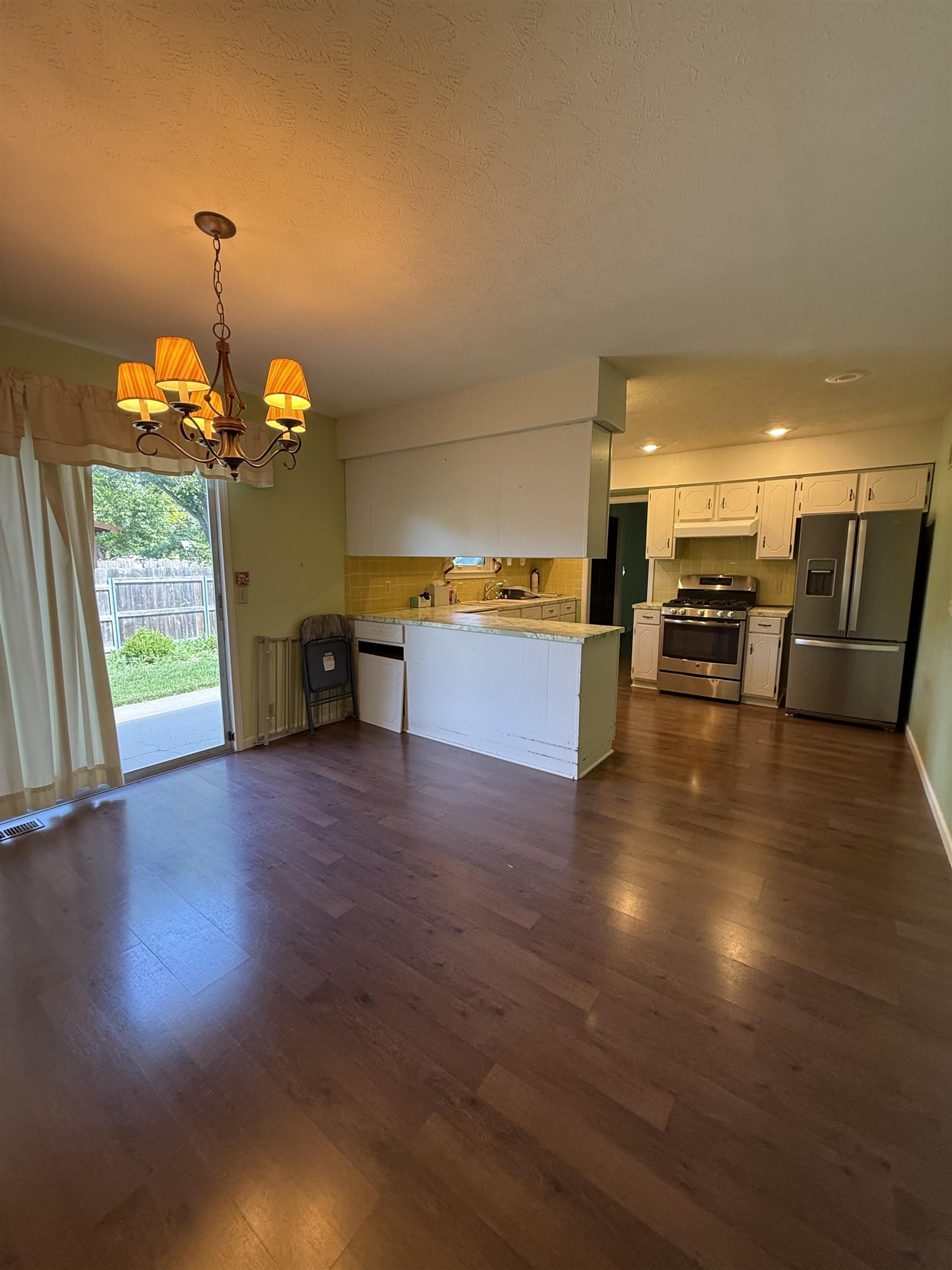 601 Berkshire Dr, Salina, Kansas image 3