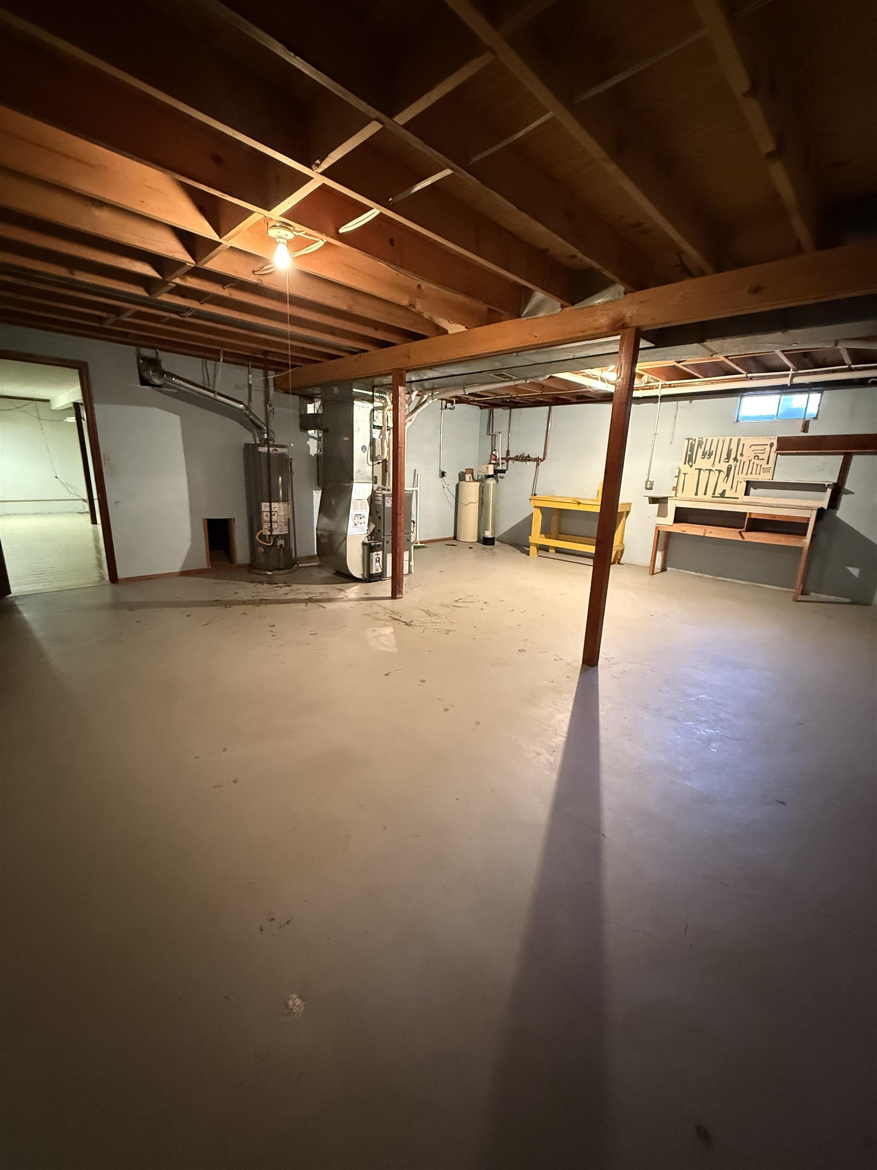 601 Berkshire Dr, Salina, Kansas image 19