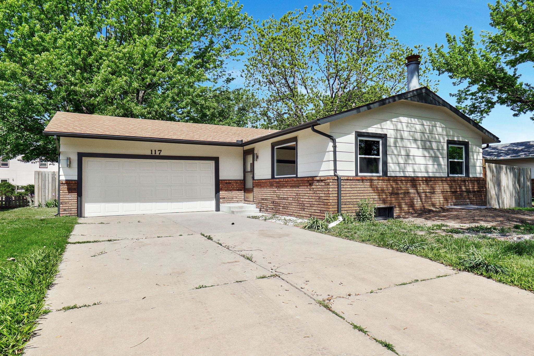 117 N Emporia Ave, Valley Center, Kansas image 1