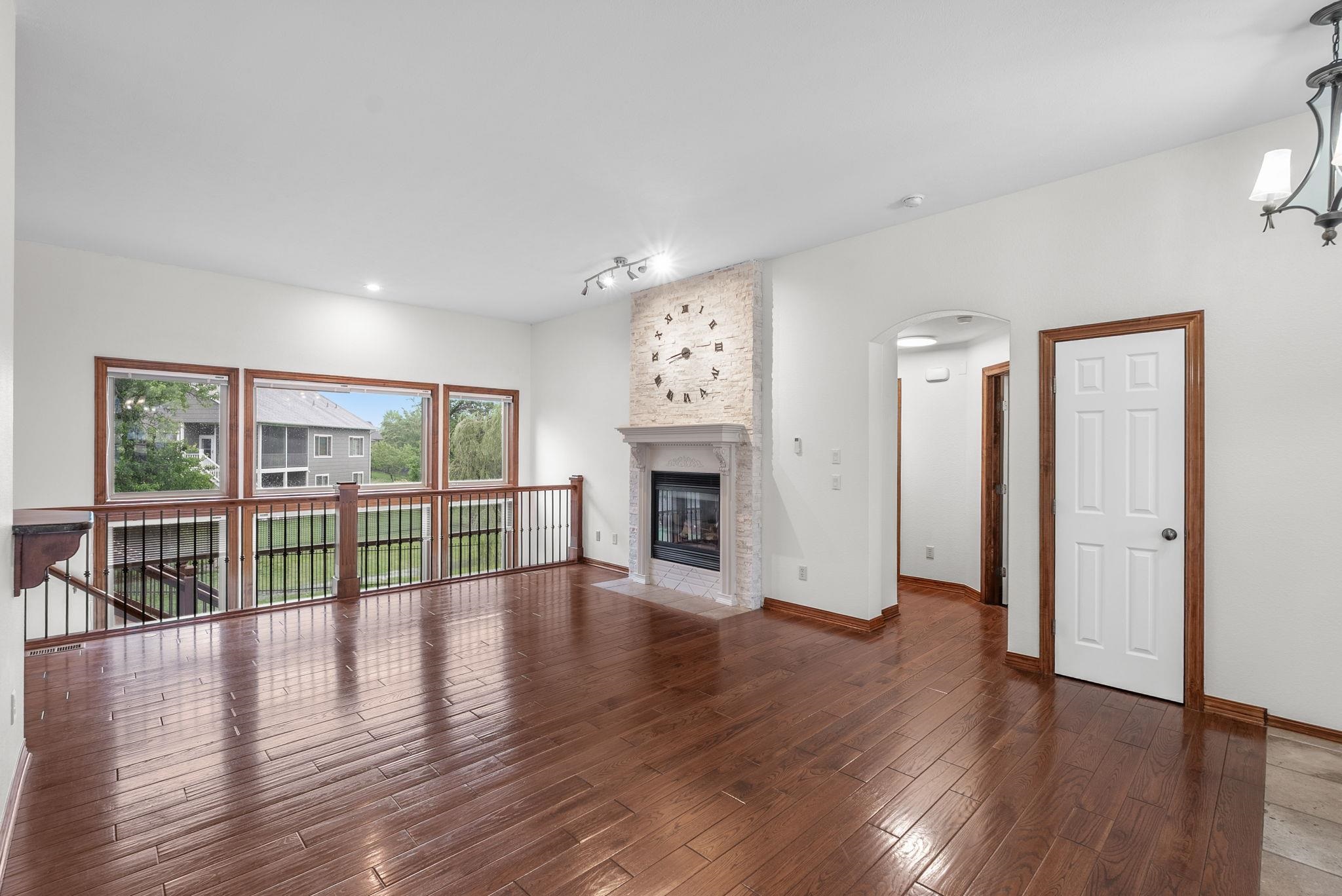 811 Woodstone Cir, Andover, Kansas image 6