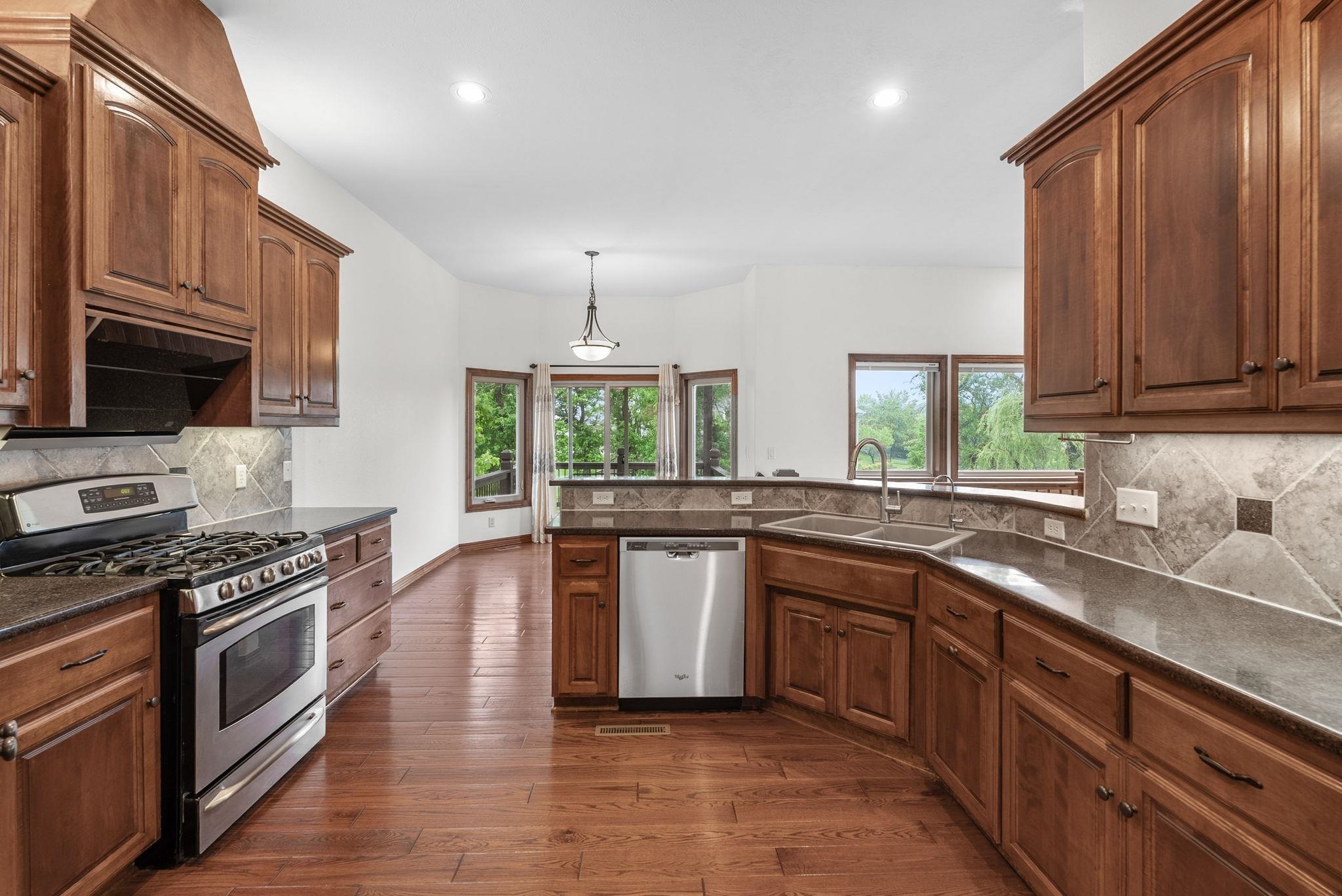 811 Woodstone Cir, Andover, Kansas image 11