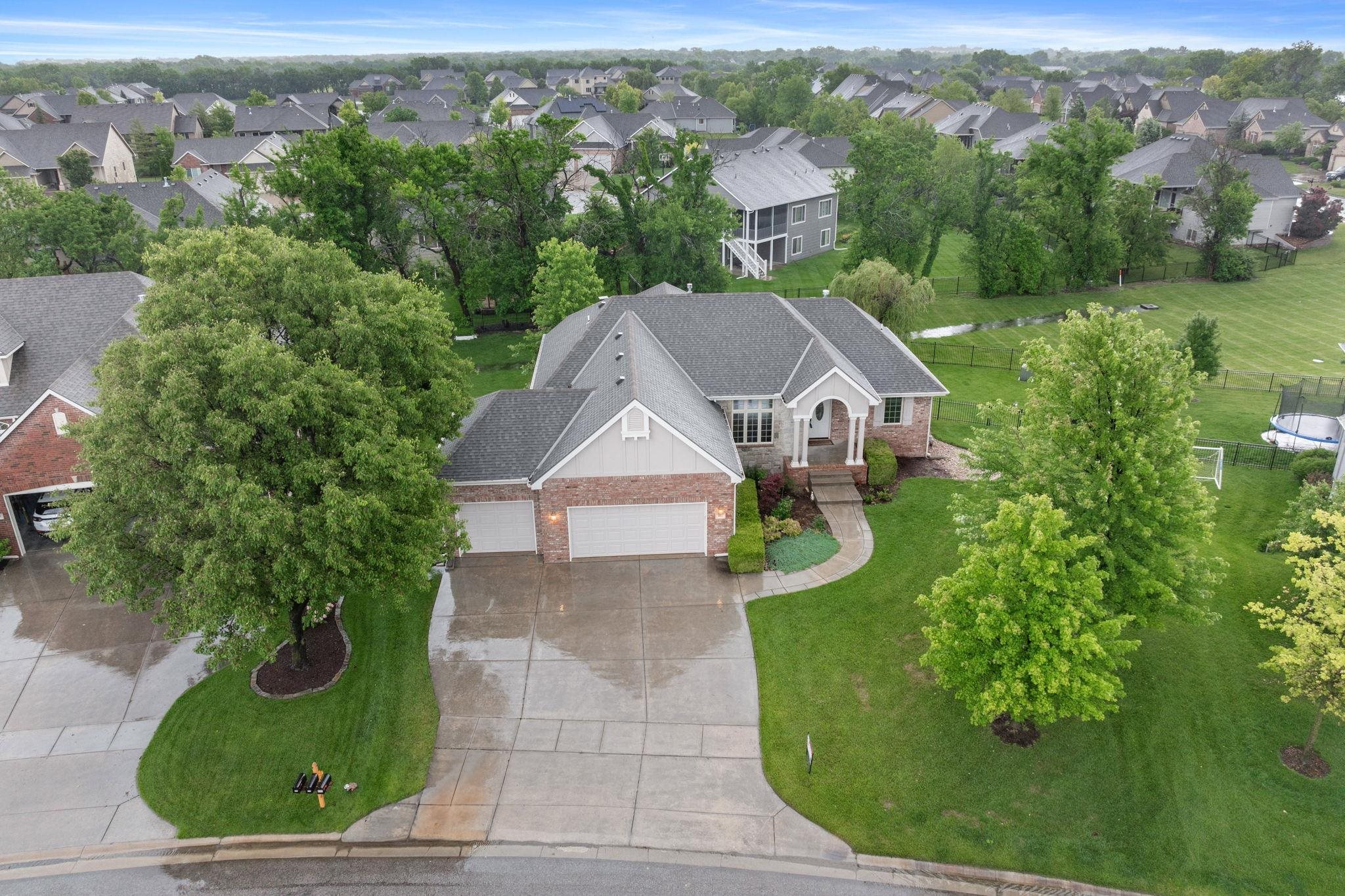 811 Woodstone Cir, Andover, Kansas image 2