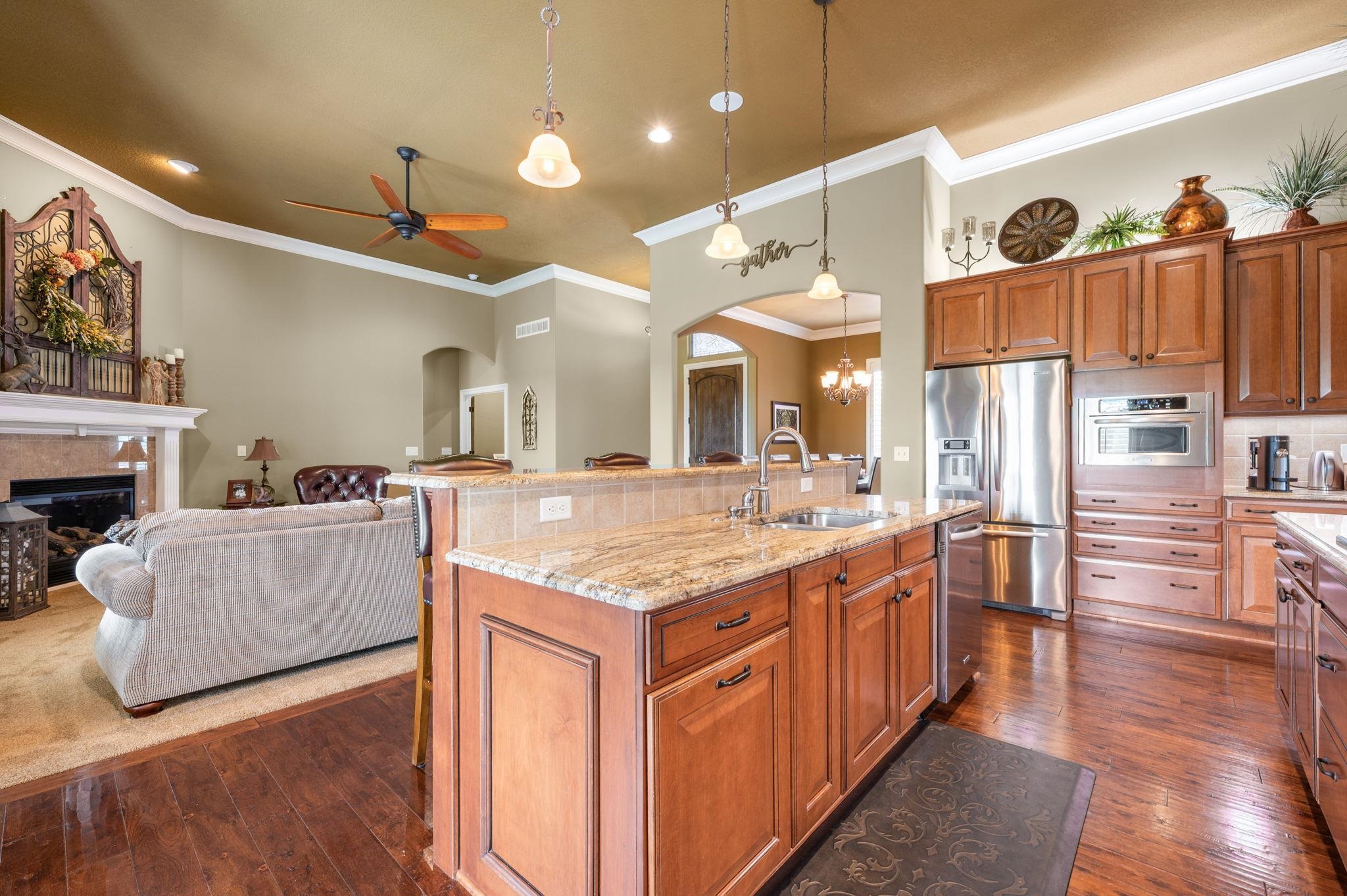 2524 N Rough Creek Rd, Derby, Kansas image 11