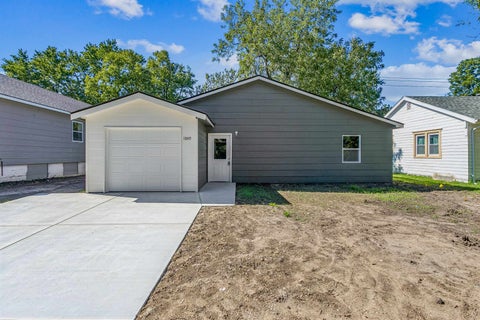 Homes For Sale - 1849 S Madison St<br/> Wichita, KS 67211