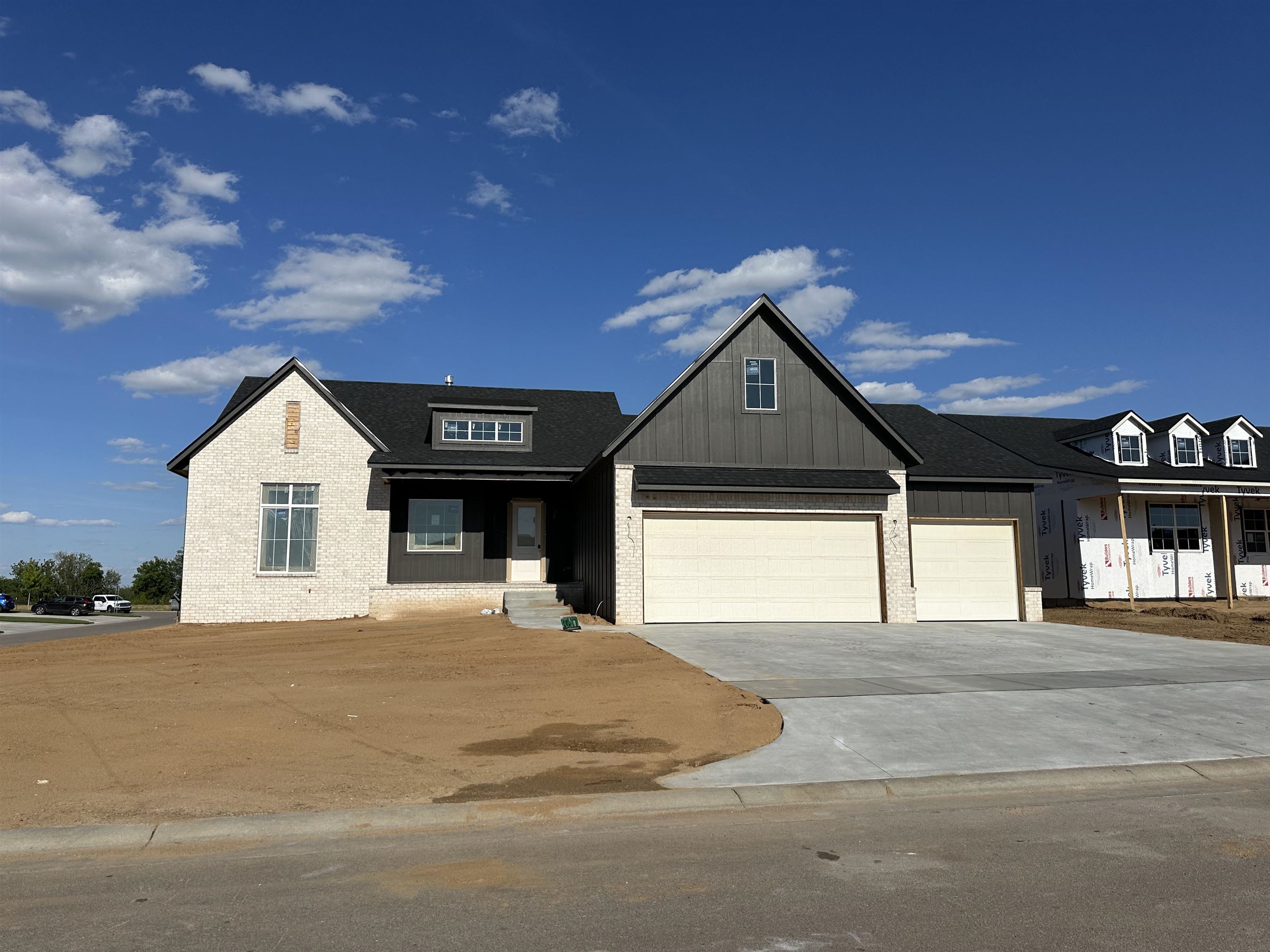 9617 W Wilkinson Ct, Maize, Kansas image 1
