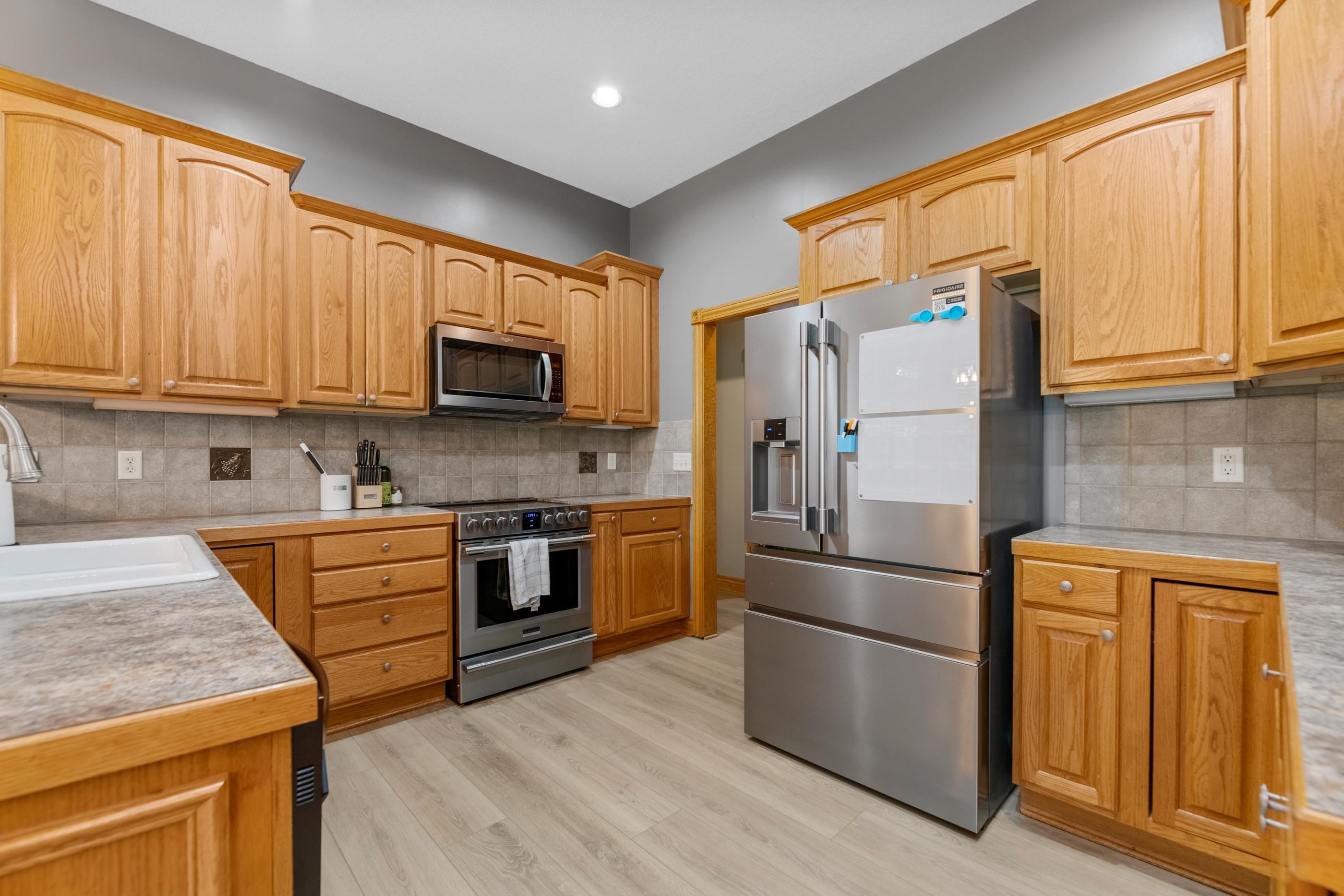 8415 W Meadow Pass, Wichita, Virginia image 17