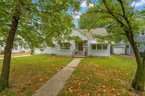 Homes For Sale - 208 S Birch St<br/> Marion County, Hillsboro, KS 67063