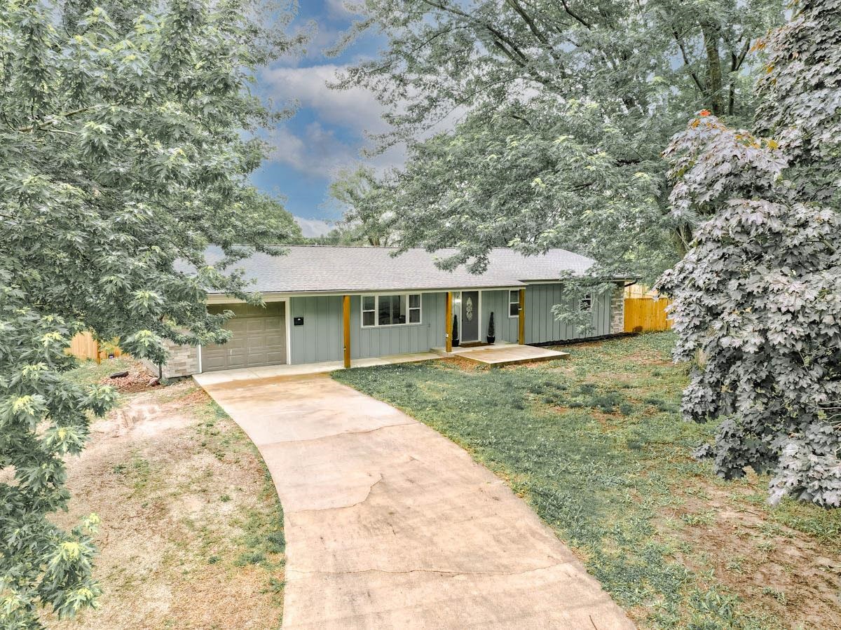 716 S Forewood Dr, Arkansas City, Kansas image 2