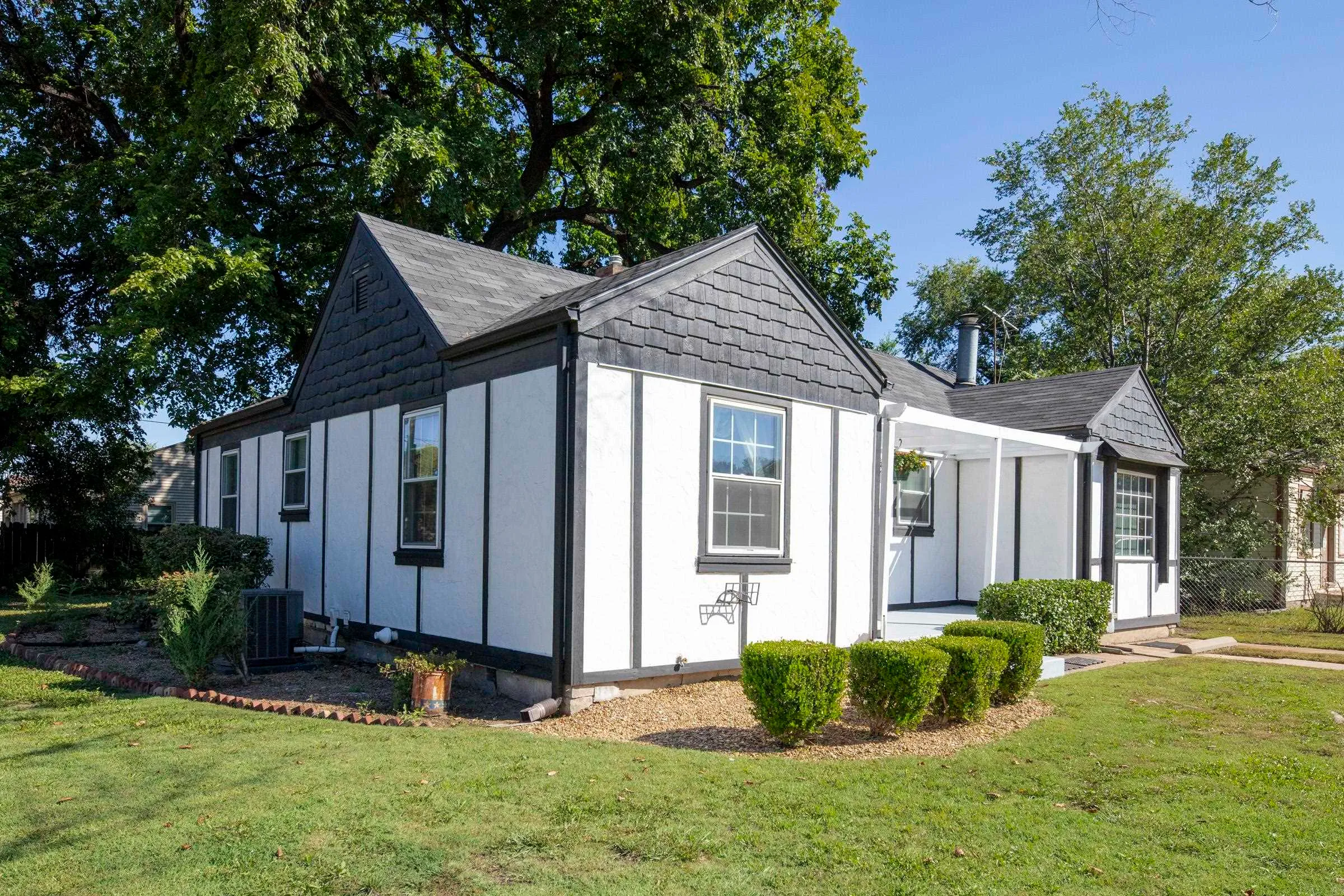 Wichita, Kansas 67214, United States, 2 Bedrooms Bedrooms, ,1 BathroomBathrooms,Residential,Active,41137