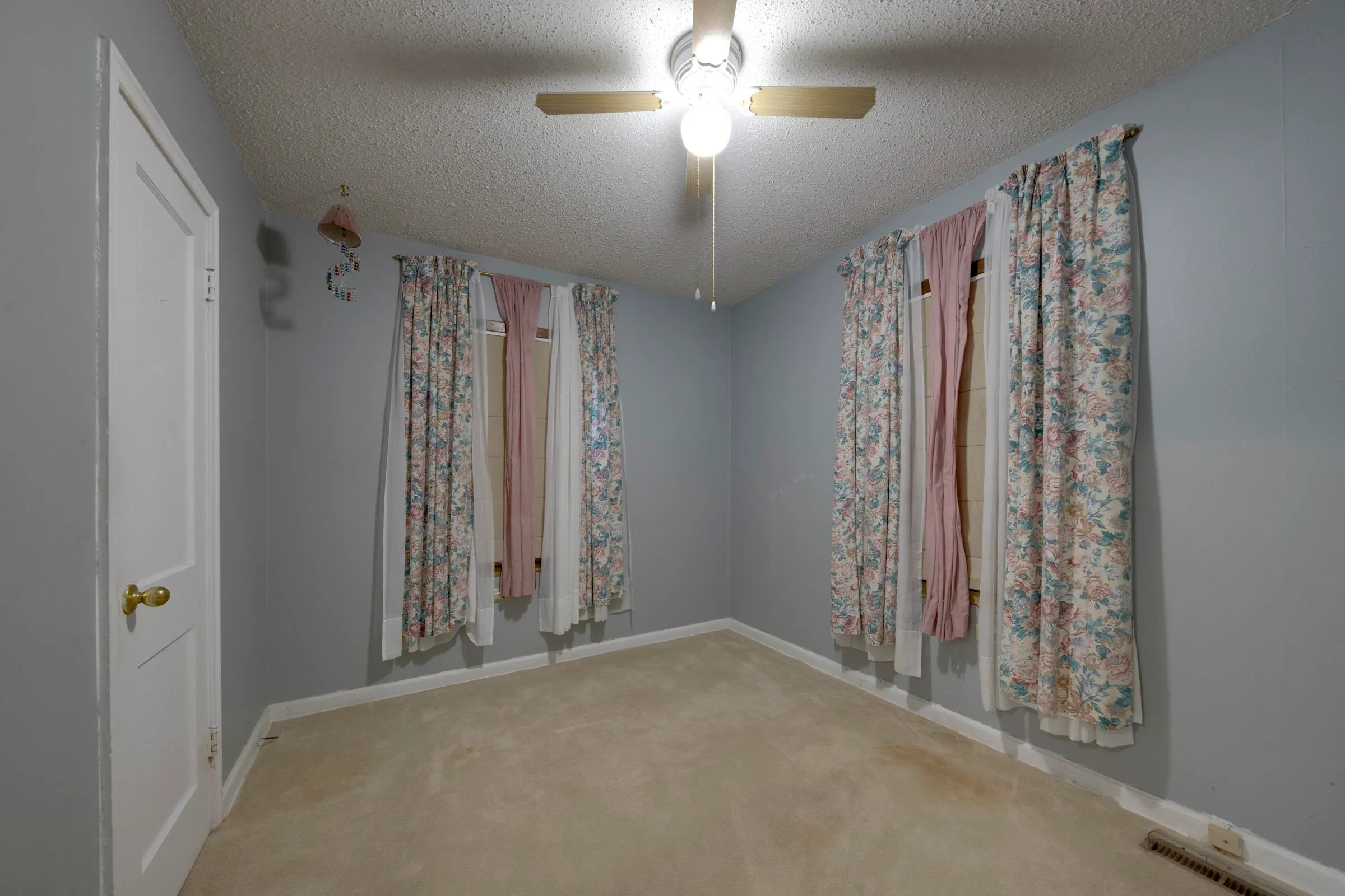 Wichita, Kansas 67214, United States, 2 Bedrooms Bedrooms, ,1 BathroomBathrooms,Residential,Active,41137