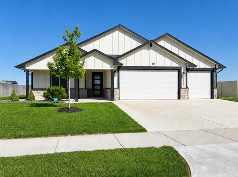 Townhouse For Sale - 2540 S Spring Hollow St<br/> Wichita, KS 67230