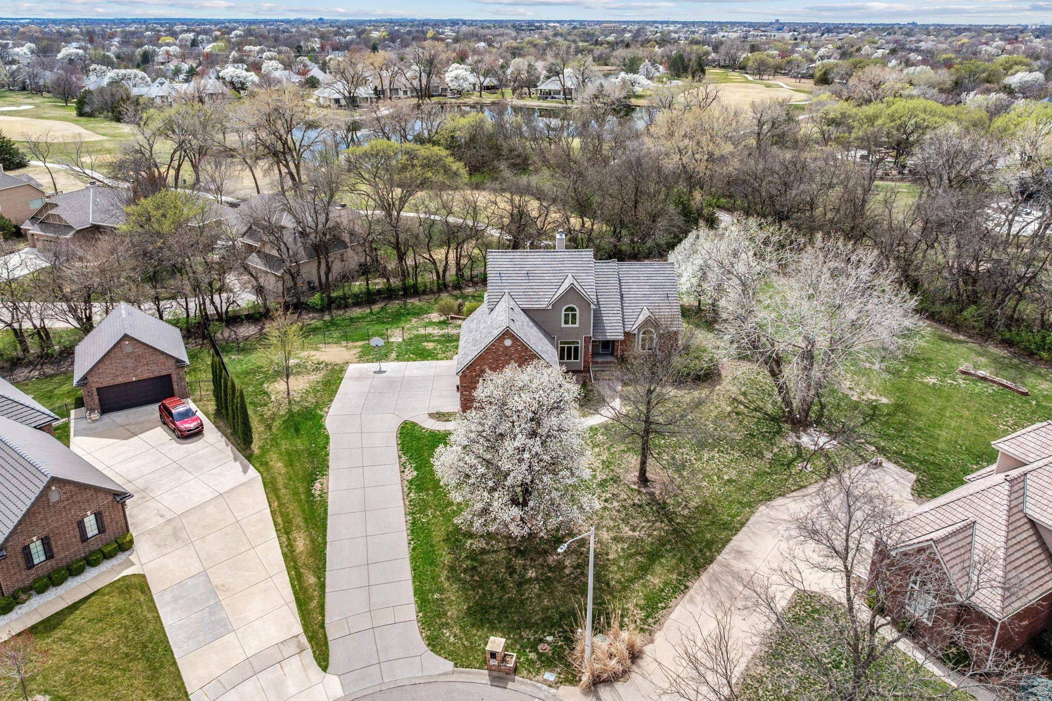2801 N Fox Pointe Cir, Wichita, Virginia image 3