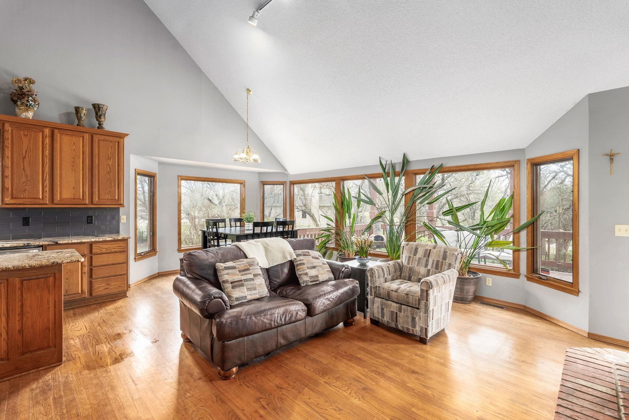 2801 N Fox Pointe Cir, Wichita, Virginia image 11