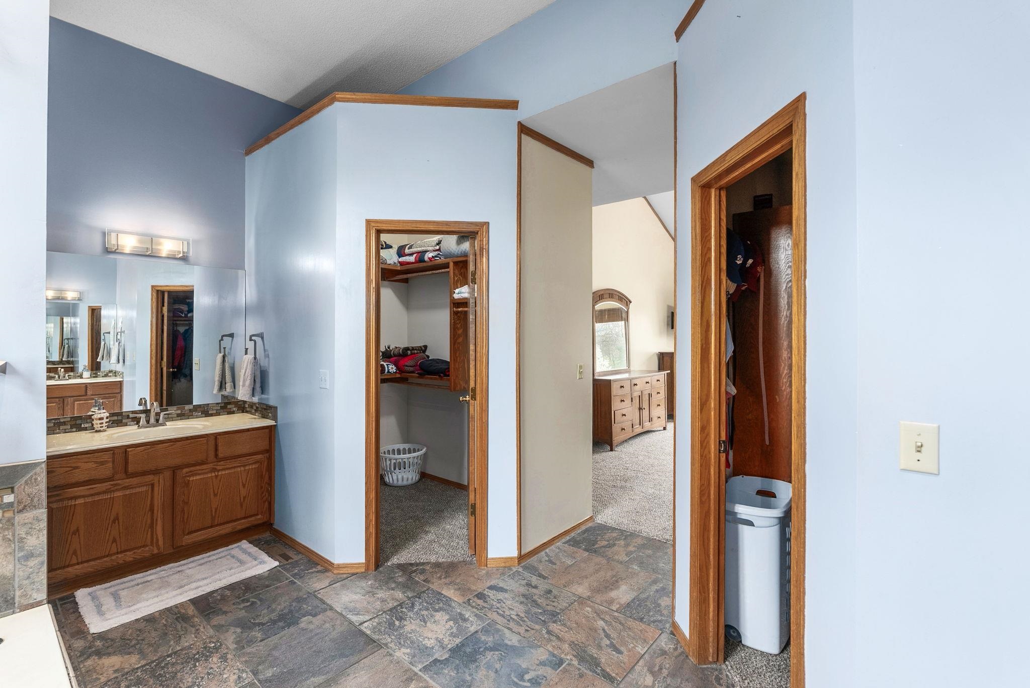 2801 N Fox Pointe Cir, Wichita, Virginia image 20