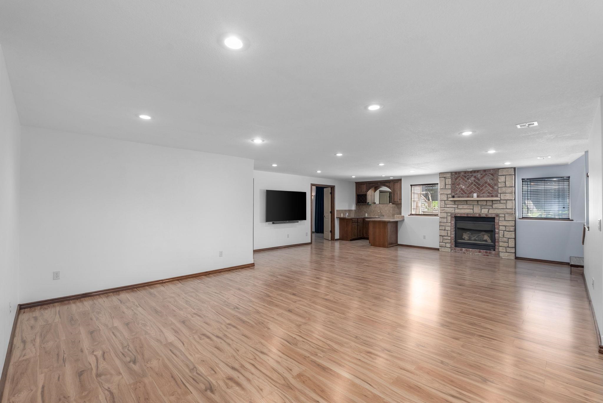 821 N Woodstone Dr, Andover, Virginia image 18