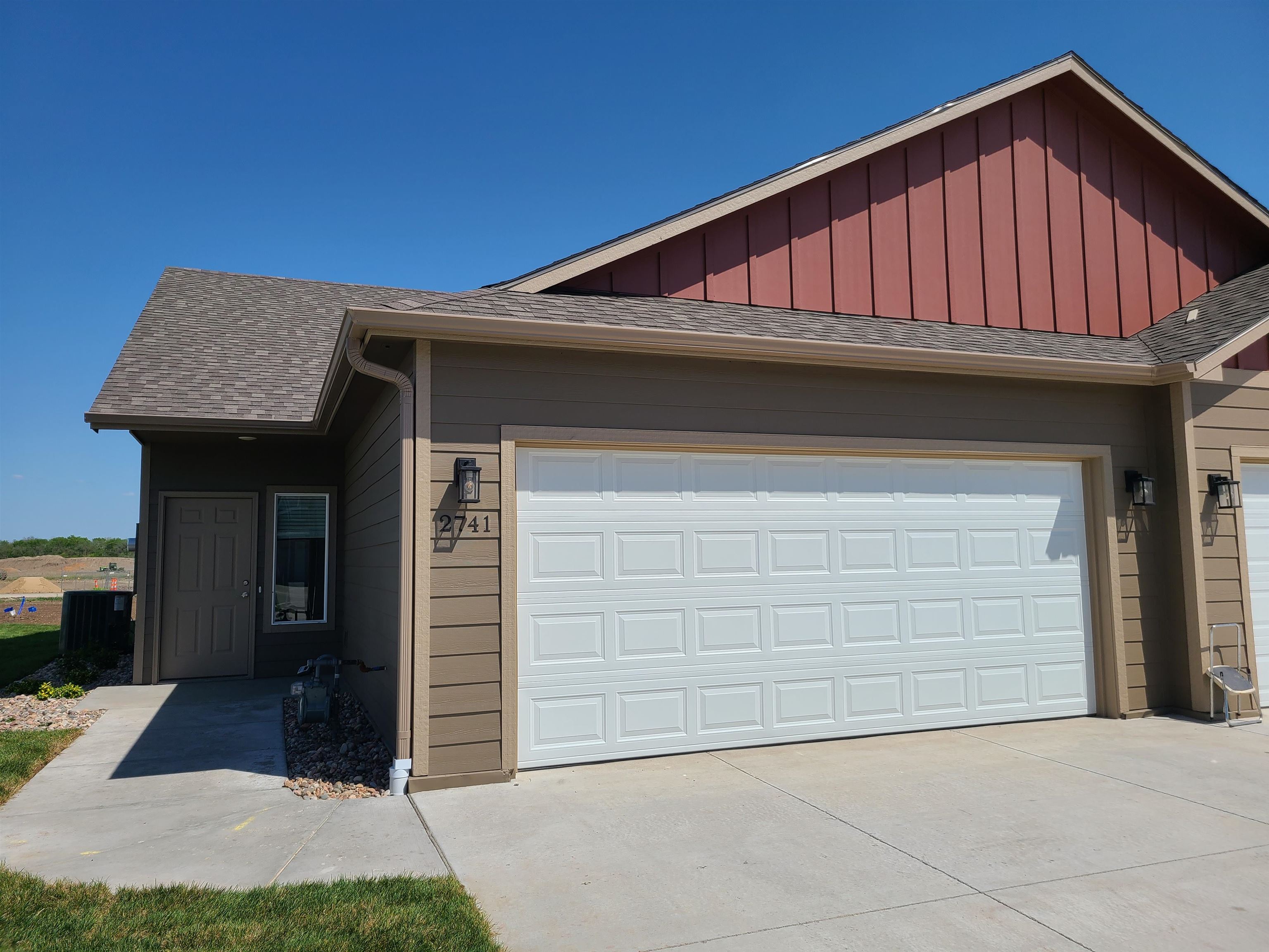 2741 Tim Rogers Ln, Salina, Kansas image 1