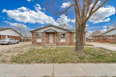 Homes For Sale - 1521 E Catalina St<br/> Sedgwick County, Wichita, KS 67216