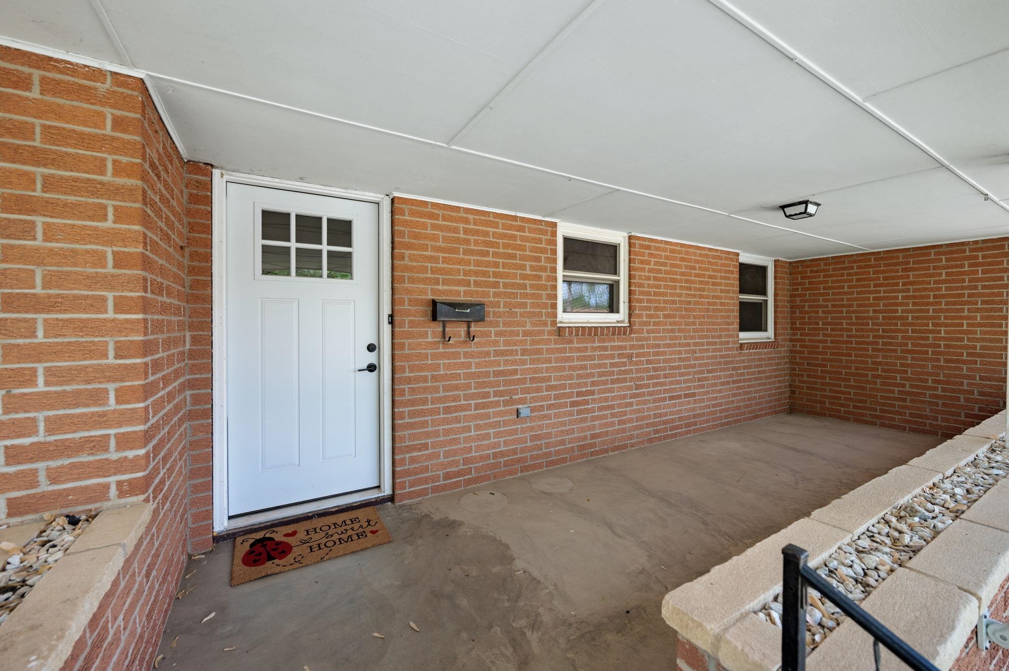 1519 E 14th Ave, Winfield, Kansas image 2