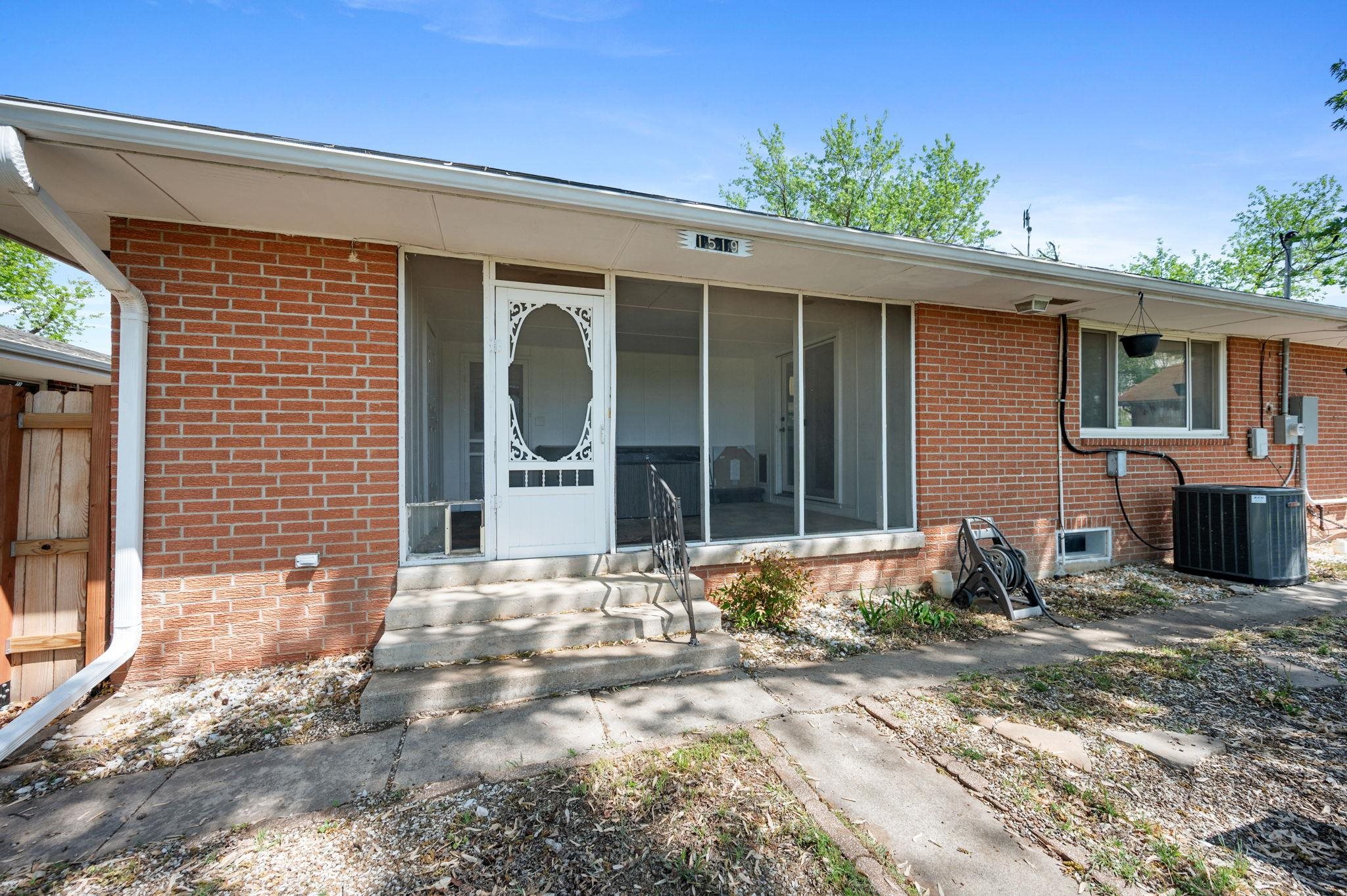 1519 E 14th Ave, Winfield, Kansas image 24