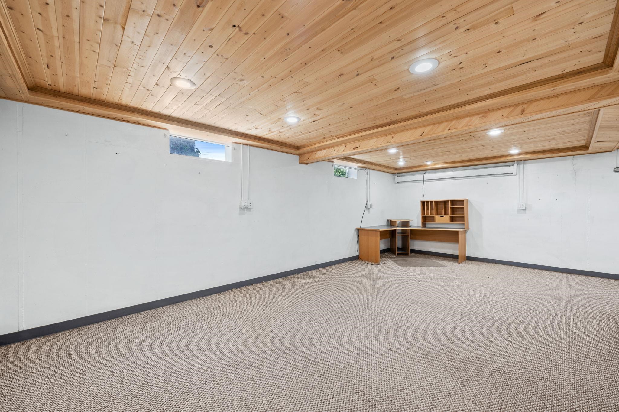 1519 E 14th Ave, Winfield, Kansas image 17