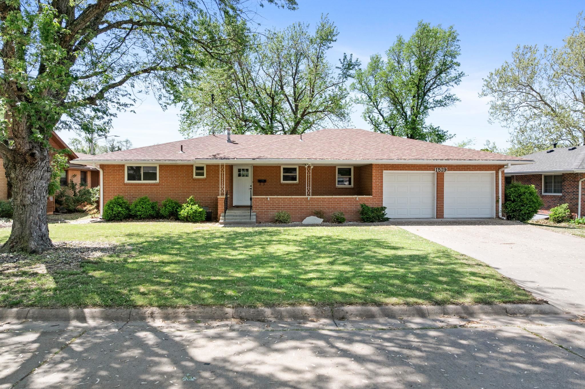1519 E 14th Ave, Winfield, Kansas image 1