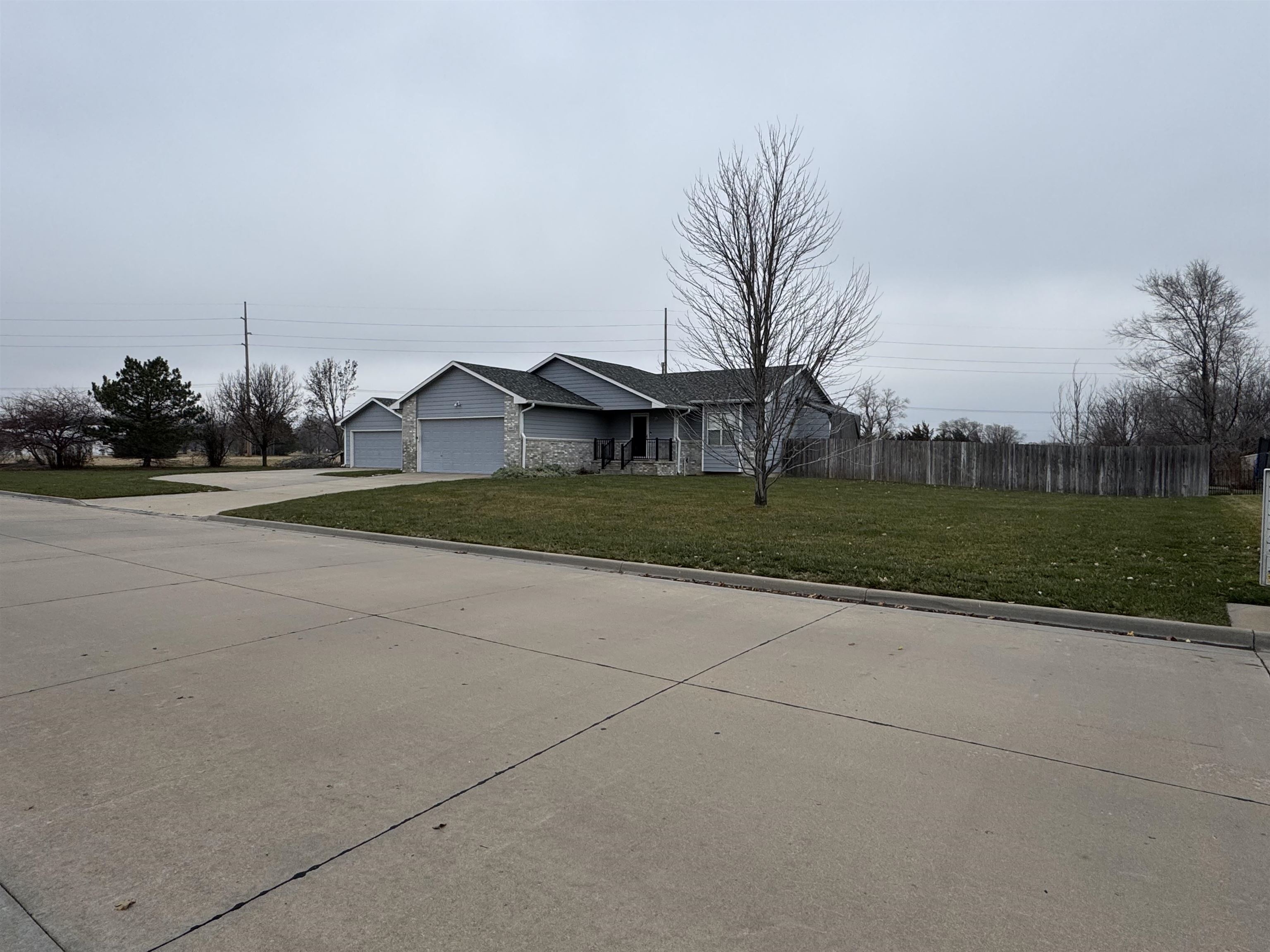 602 S Meadows Dr, Hesston, Kansas image 27