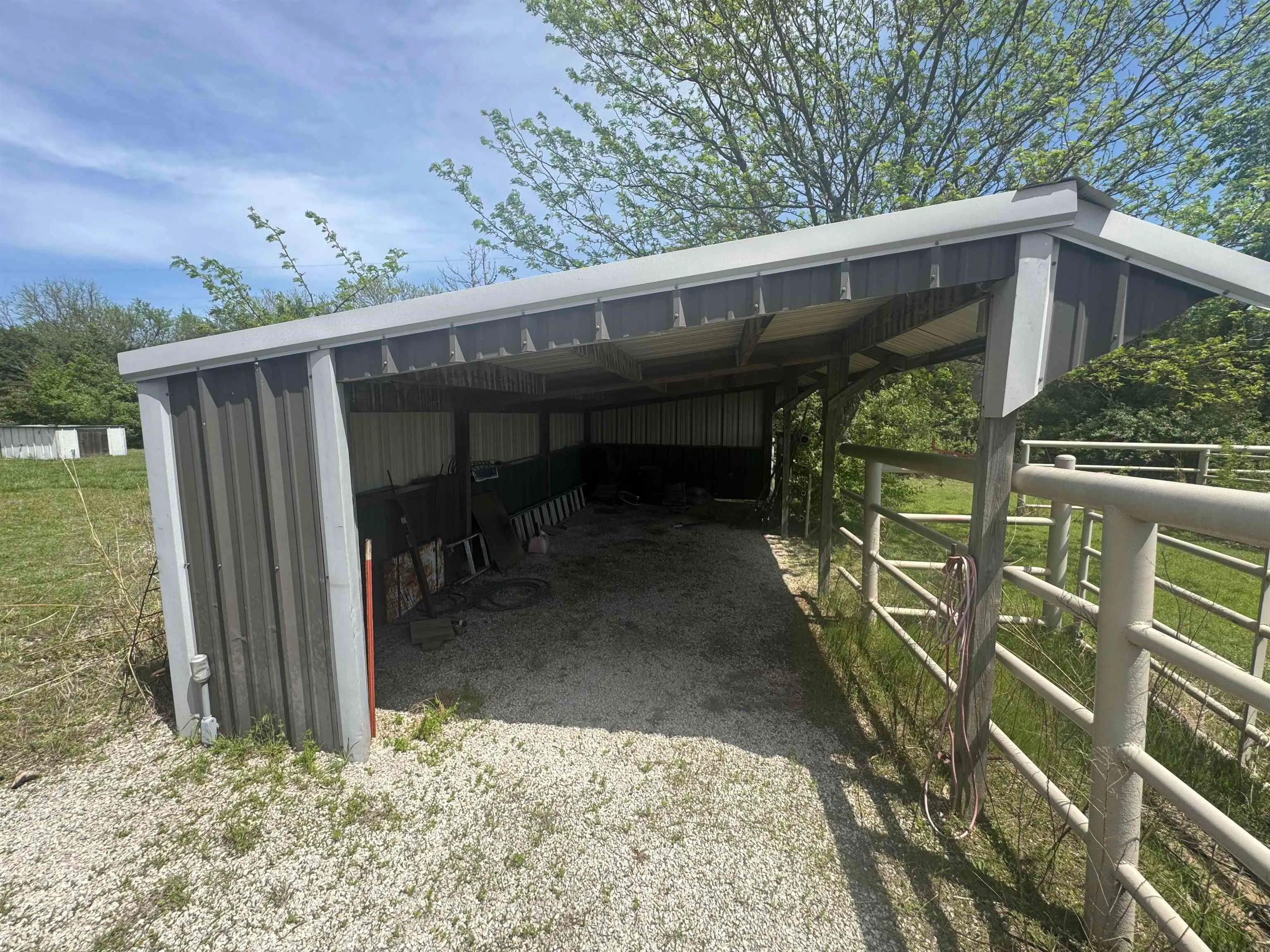 Winfield, Kansas 67156, United States, 3 Bedrooms Bedrooms, ,4 BathroomsBathrooms,Residential,Active,147147