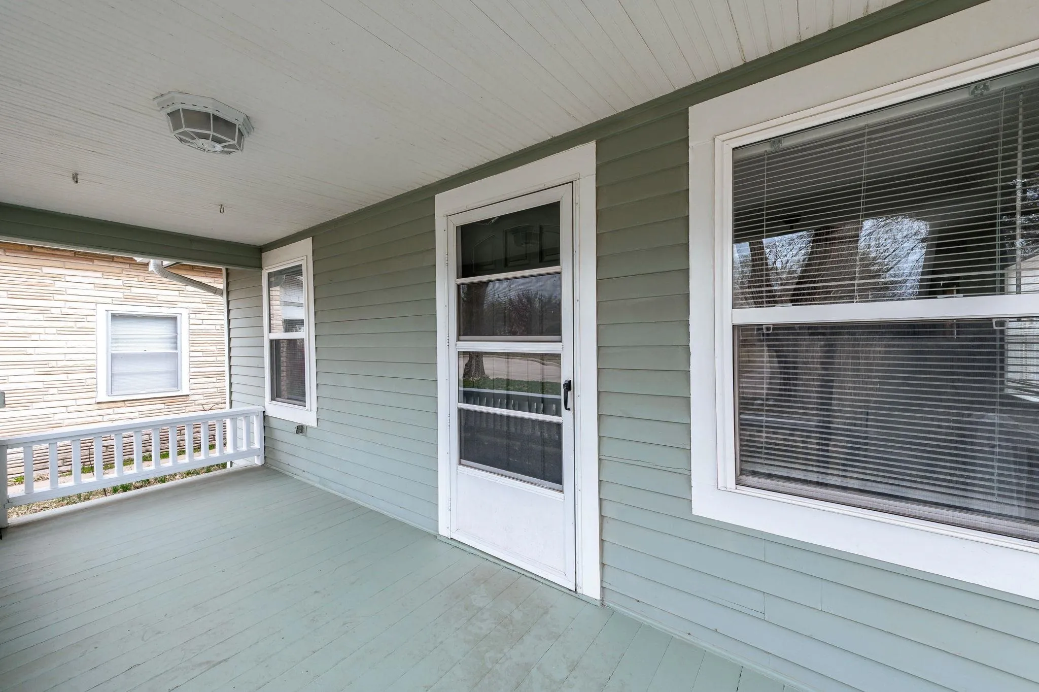 Wichita, Kansas 67213, United States, 2 Bedrooms Bedrooms, ,1 BathroomBathrooms,Residential,Active,96403