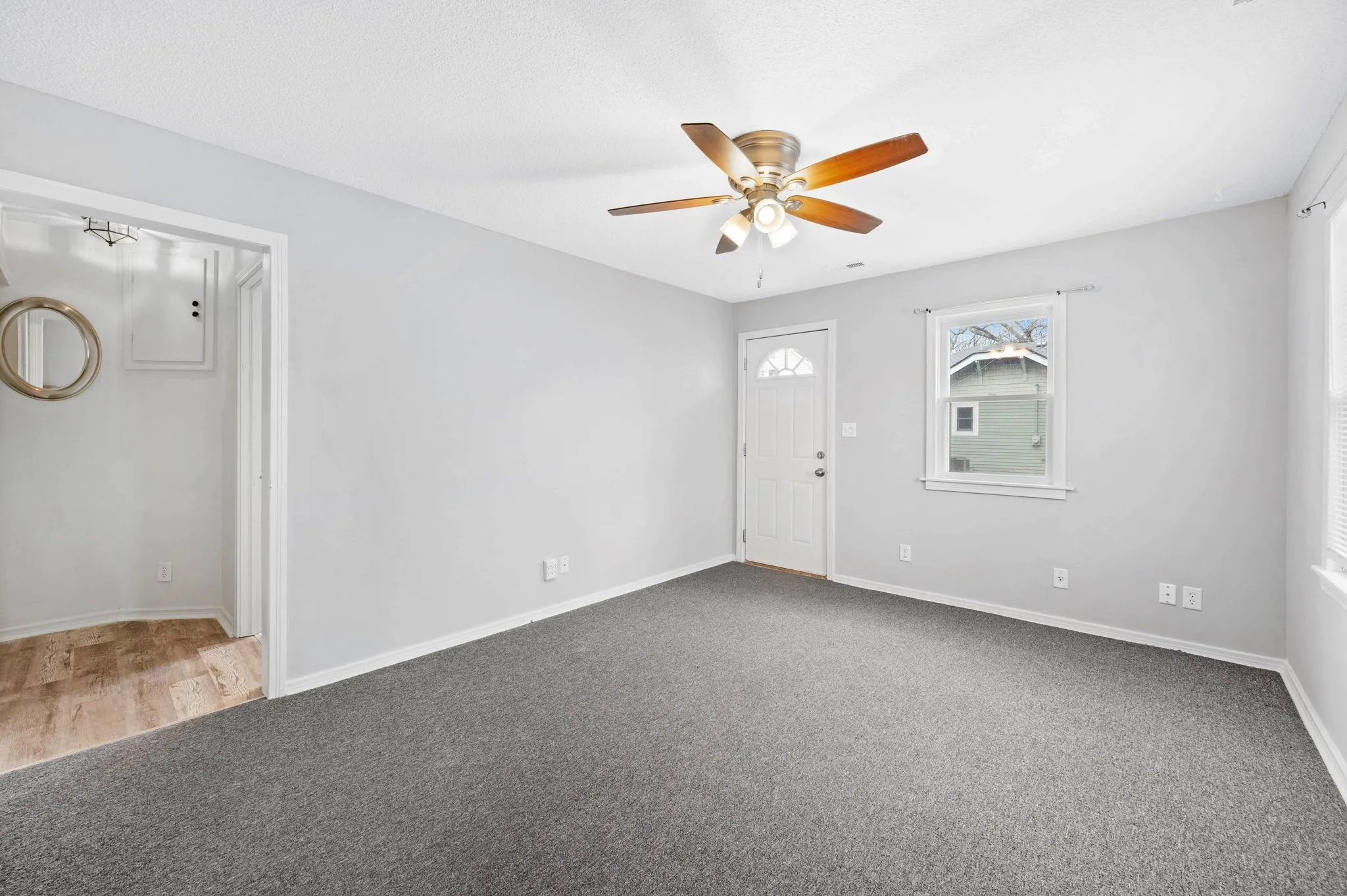 Wichita, Kansas 67213, United States, 2 Bedrooms Bedrooms, ,1 BathroomBathrooms,Residential,Active,96403