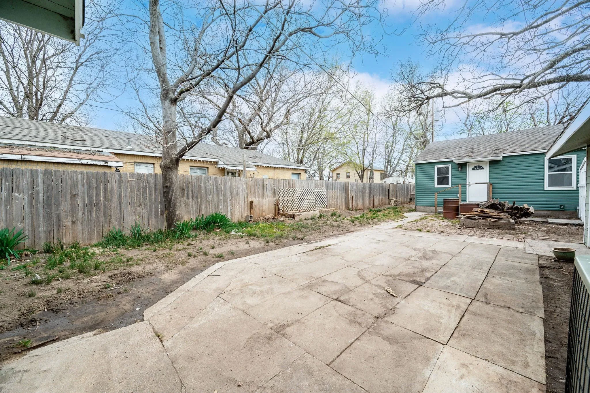 Wichita, Kansas 67213, United States, 2 Bedrooms Bedrooms, ,1 BathroomBathrooms,Residential,Active,96403