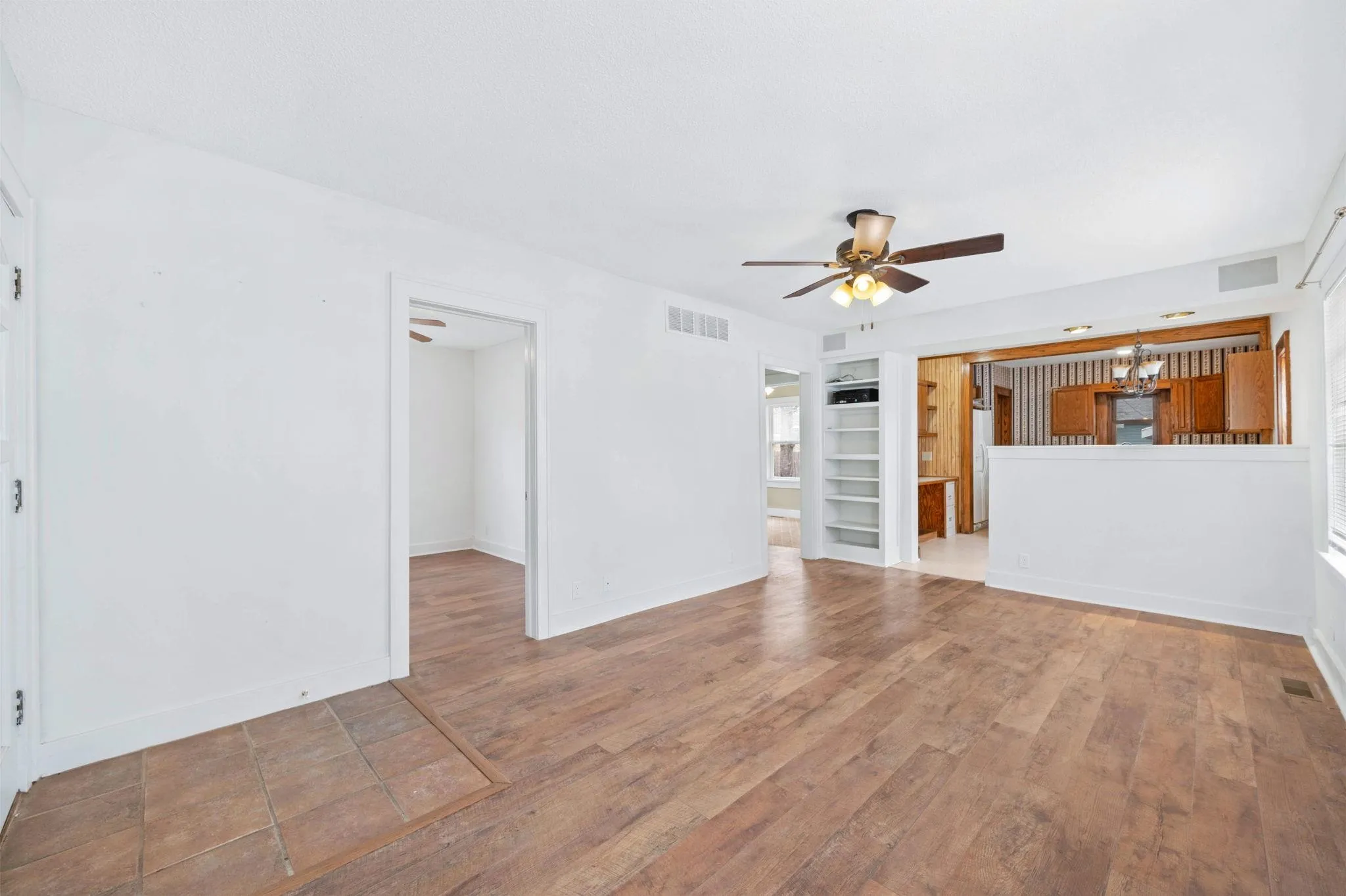 Wichita, Kansas 67213, United States, 2 Bedrooms Bedrooms, ,1 BathroomBathrooms,Residential,Active,96403