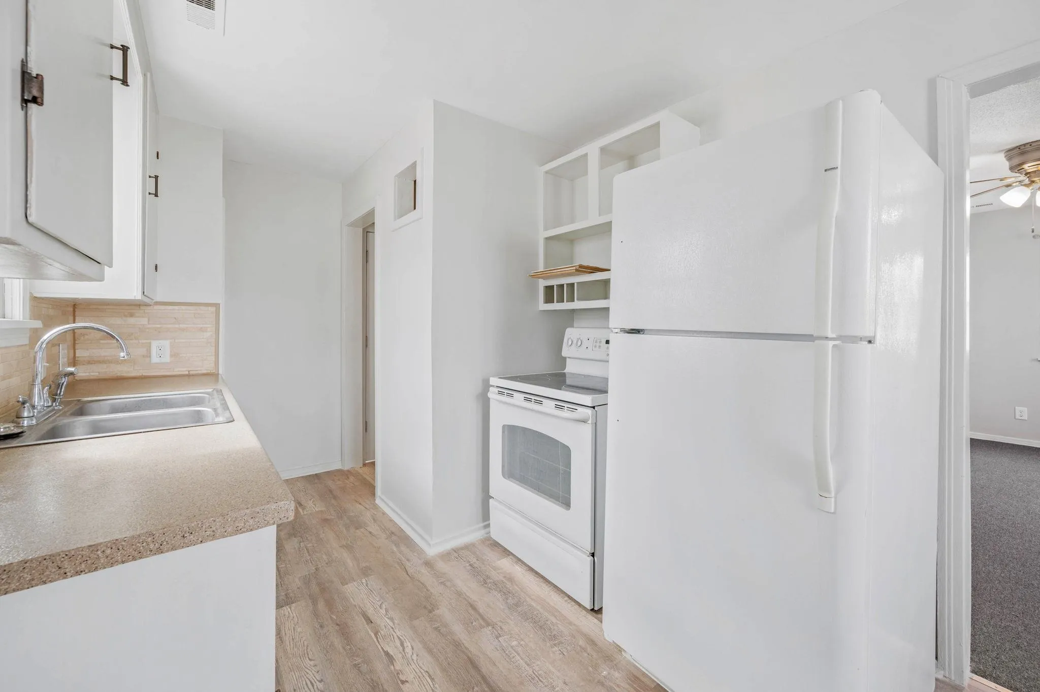 Wichita, Kansas 67213, United States, 2 Bedrooms Bedrooms, ,1 BathroomBathrooms,Residential,Active,96403