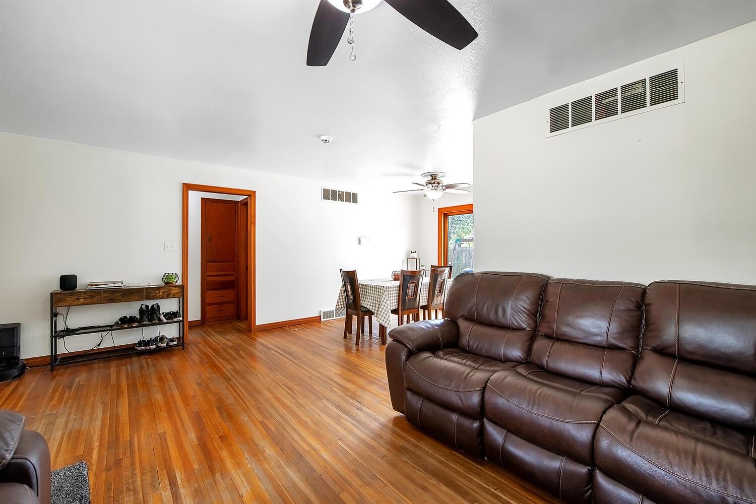 6011 E Oakwood Dr, Wichita, Kansas image 7