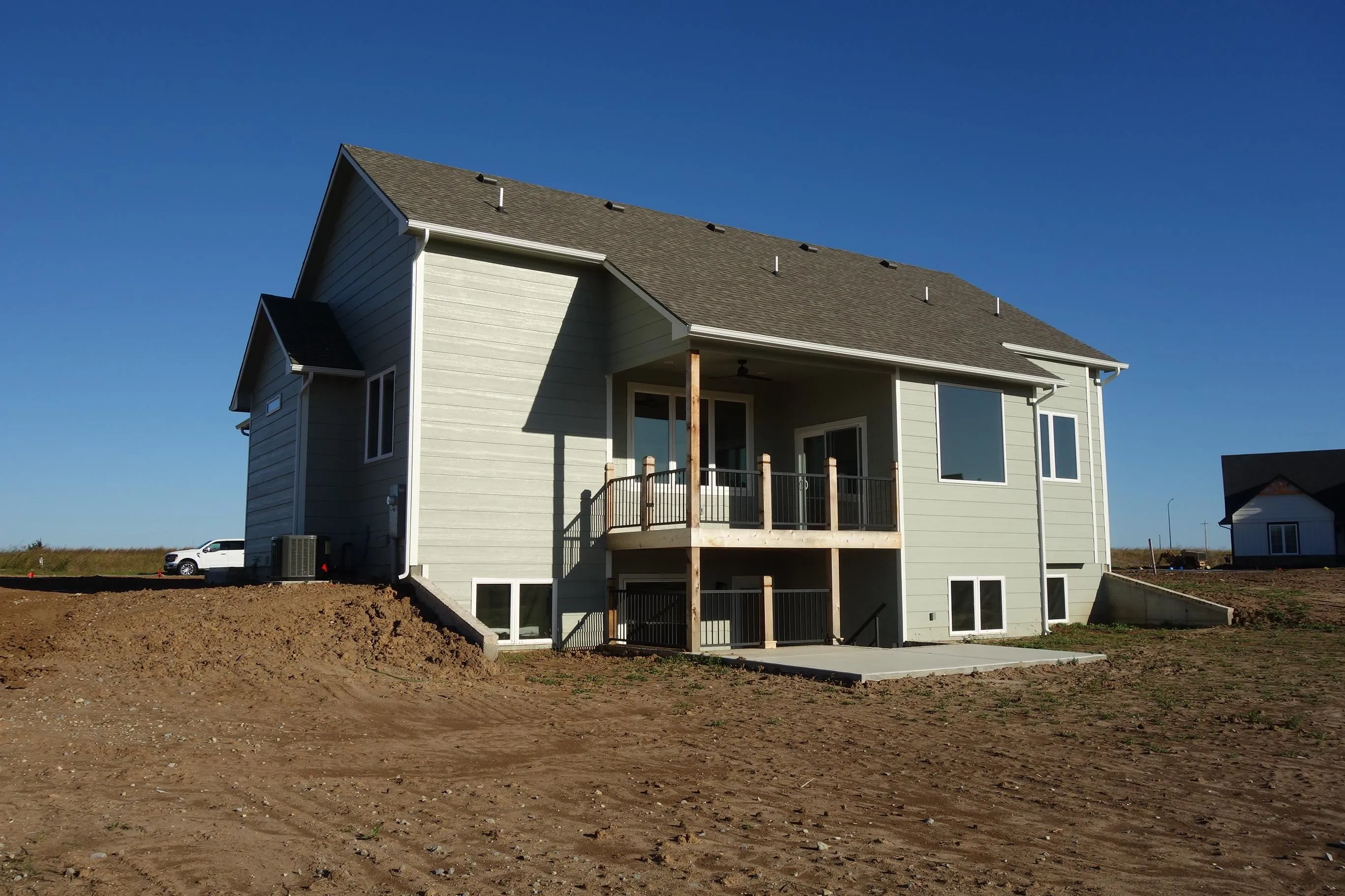 Mulvane, Kansas 67110, United States, 5 Bedrooms Bedrooms, ,4 BathroomsBathrooms,Residential,Pending,243004