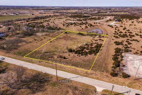 Vacant Land For Sale - 4.37+/- ACRES E Ford St<br/> Valley Center, KS 67147