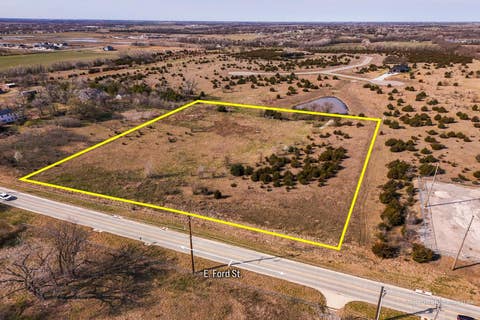 Vacant Land For Sale - 5+/- ACRES E Ford St<br/> Valley Center, KS 67147