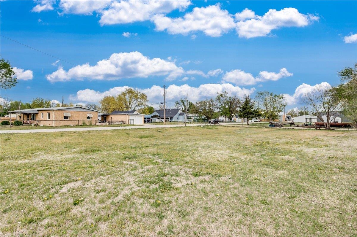 102 S Phelps Ave, Bentley, Kansas image 33