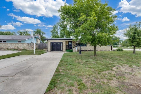 Homes For Sale - 528 Sweezy St<br/> Halstead, KS 67056