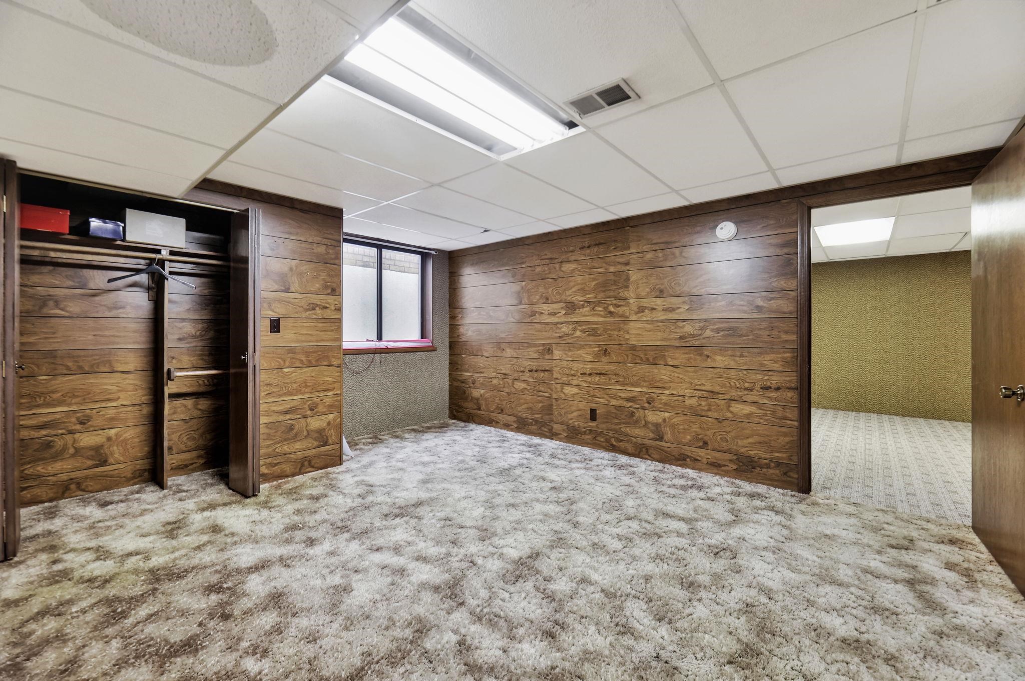 Valley Center, Kansas 67147, United States, 5 Bedrooms Bedrooms, ,3 BathroomsBathrooms,Residential,Pending,67387