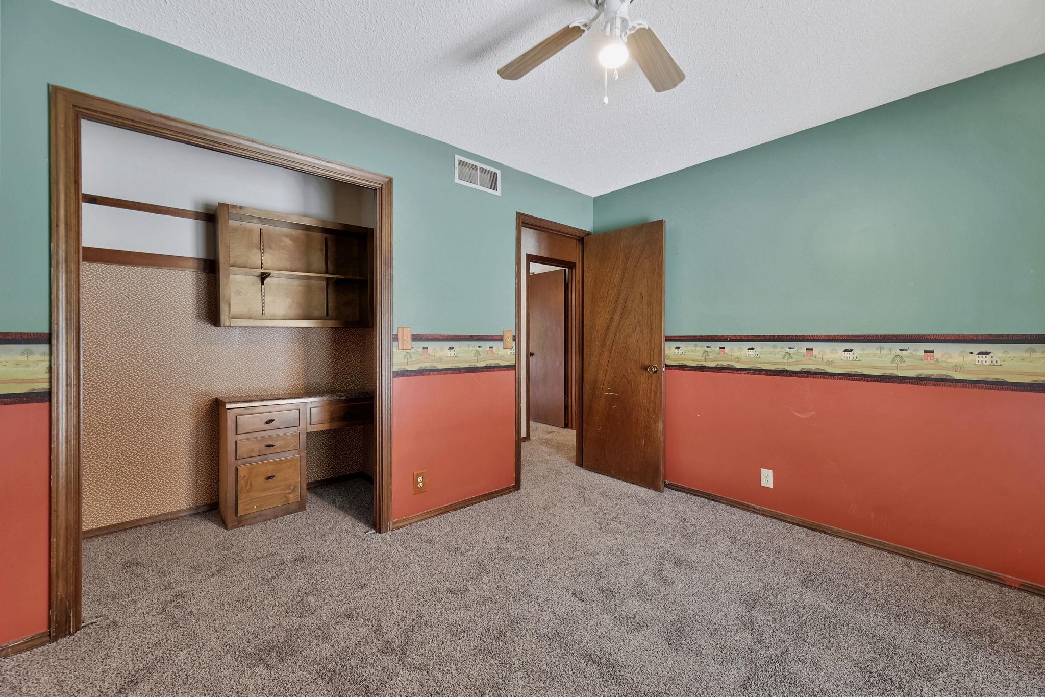 Valley Center, Kansas 67147, United States, 5 Bedrooms Bedrooms, ,3 BathroomsBathrooms,Residential,Pending,67387