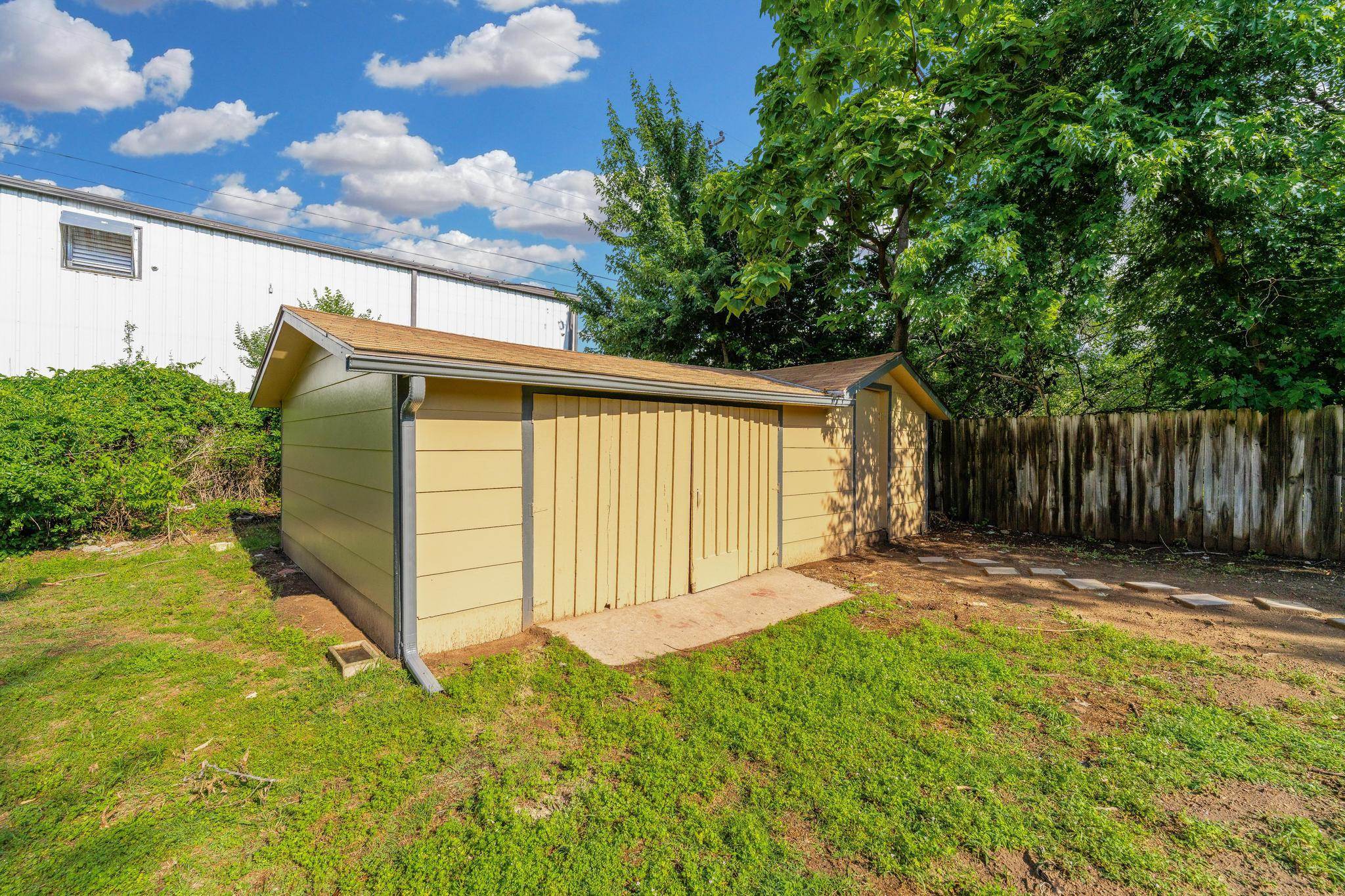 111 S Tracy St, Wichita, Kansas image 28