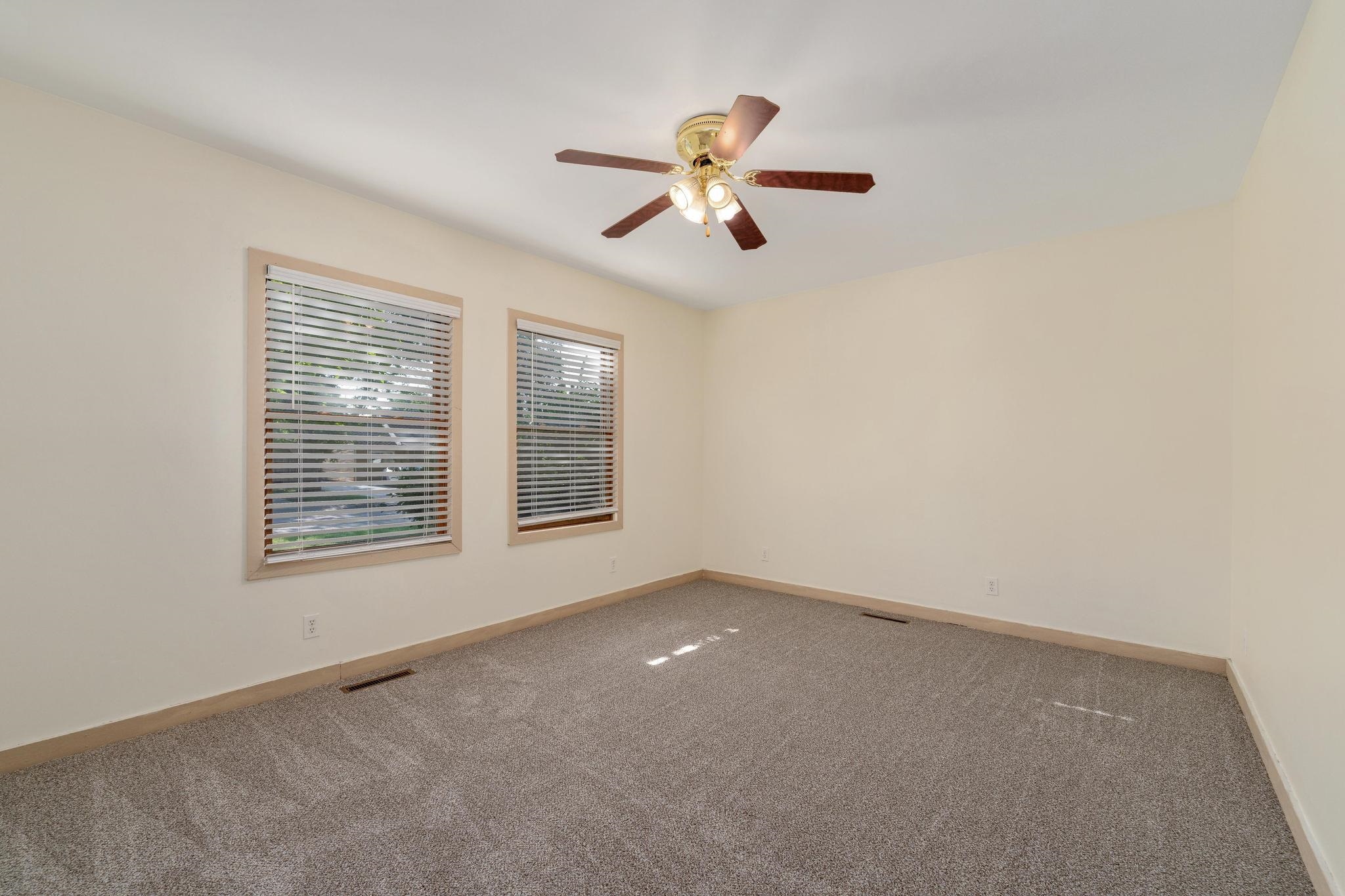 111 S Tracy St, Wichita, Kansas image 20