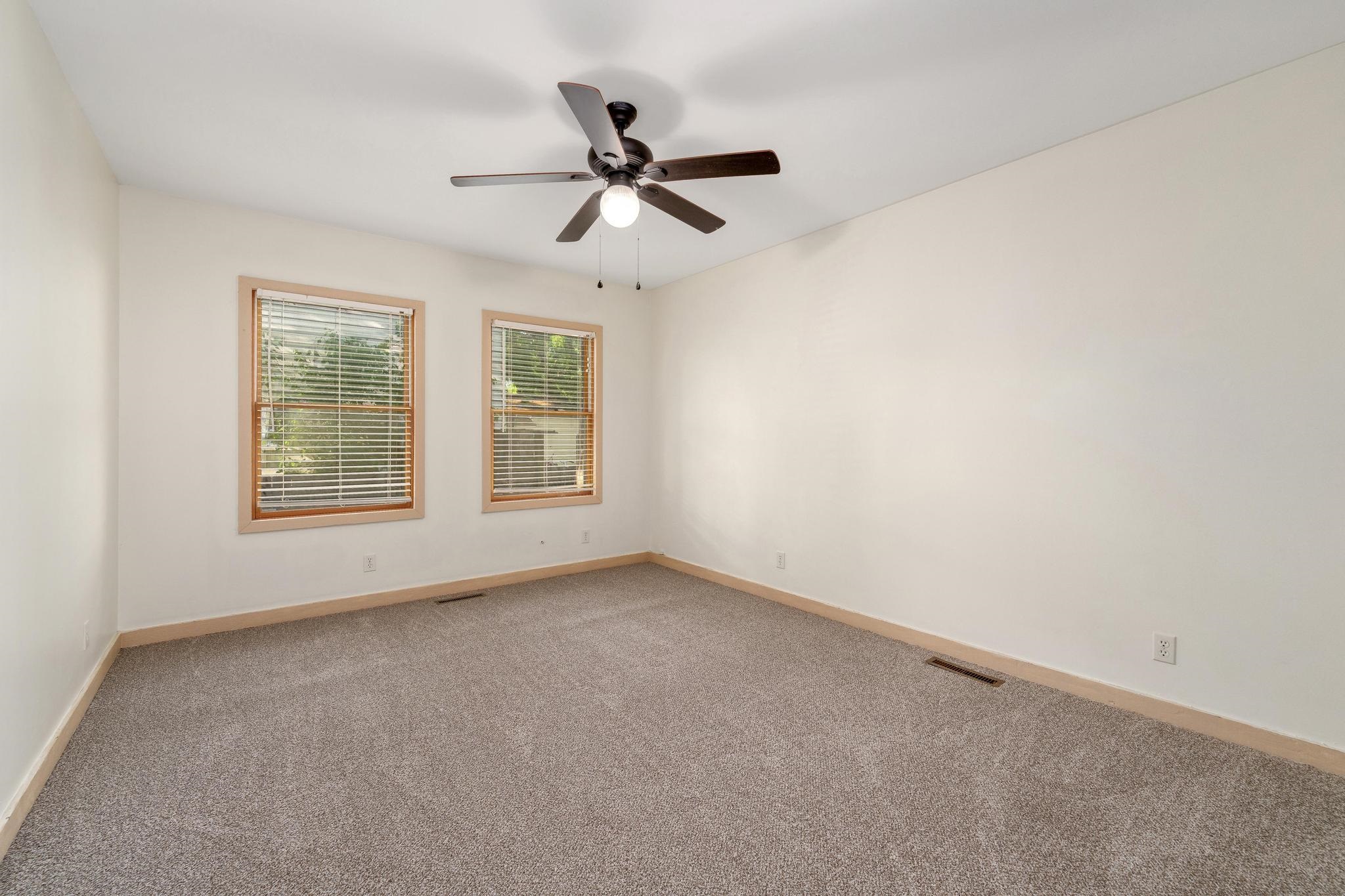111 S Tracy St, Wichita, Kansas image 22