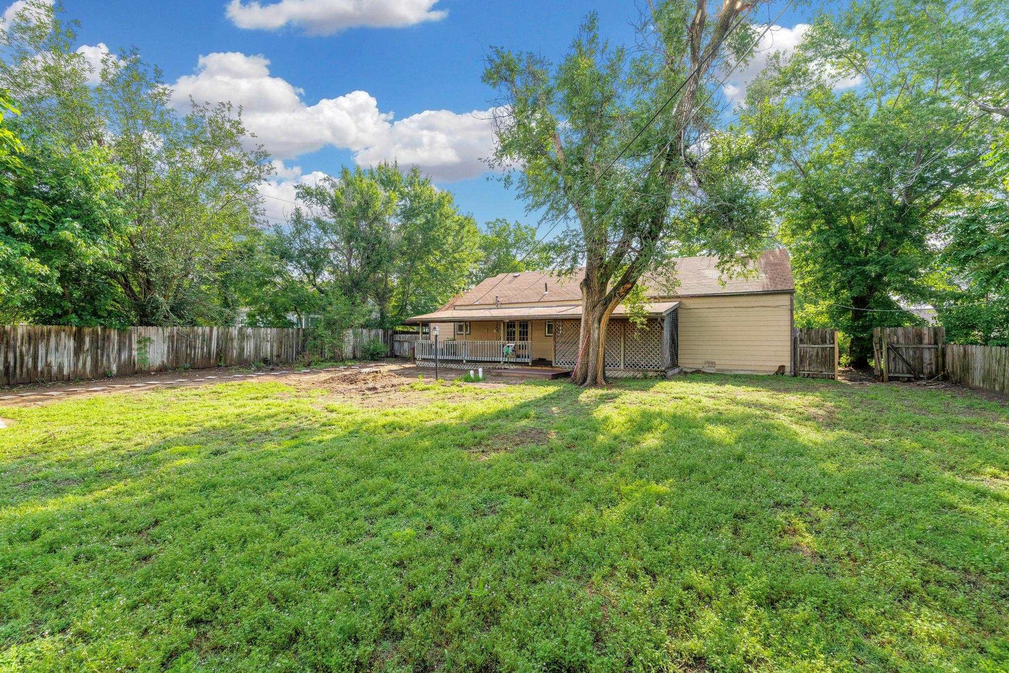 111 S Tracy St, Wichita, Kansas image 29