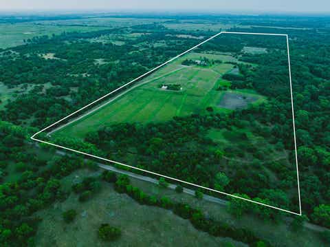 Homes For Sale - 2460 27th Rd<br/> Hutchinson, KS 67502